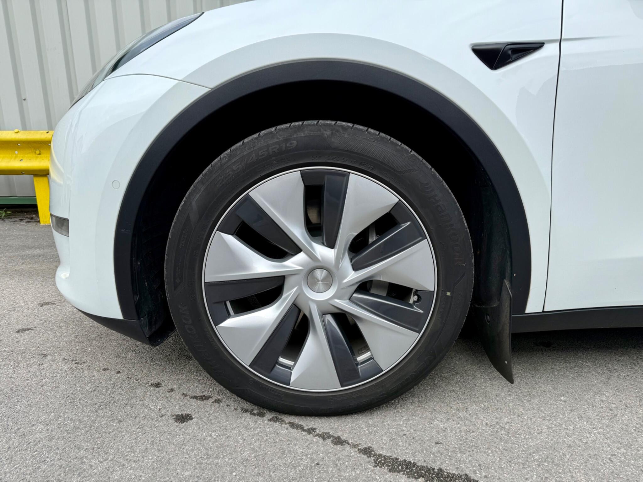 Tesla Model Y (Dual Motor) Long Range Auto 4WDE 5dr 5dr Automatic 2022