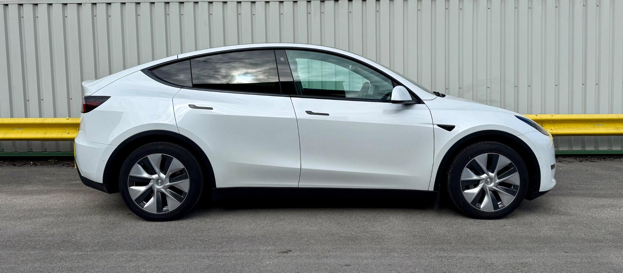 Tesla Model Y (Dual Motor) Long Range Auto 4WDE 5dr 5dr Automatic 2022