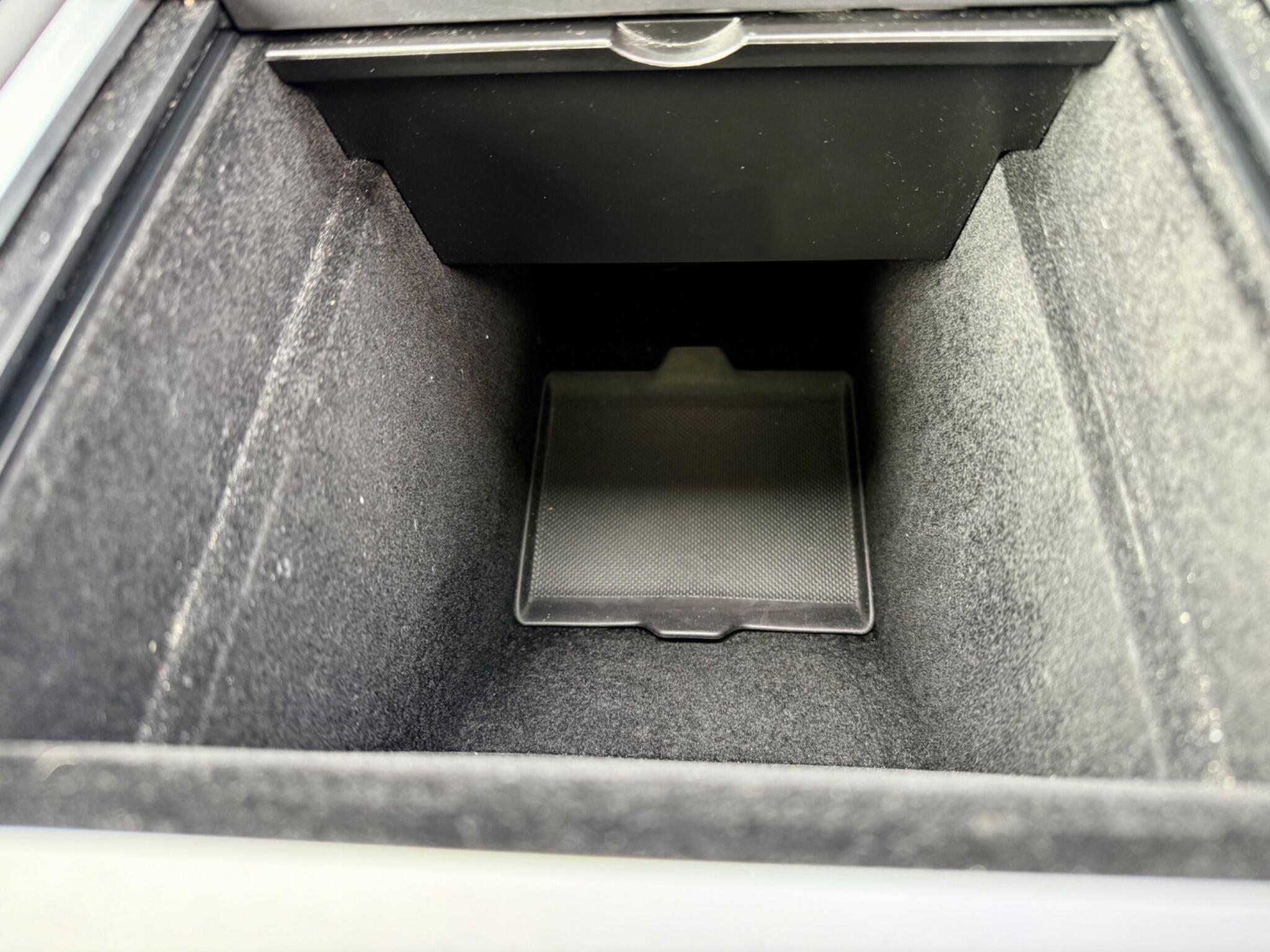 Tesla Model Y (Dual Motor) Long Range Auto 4WDE 5dr 5dr Automatic 2022