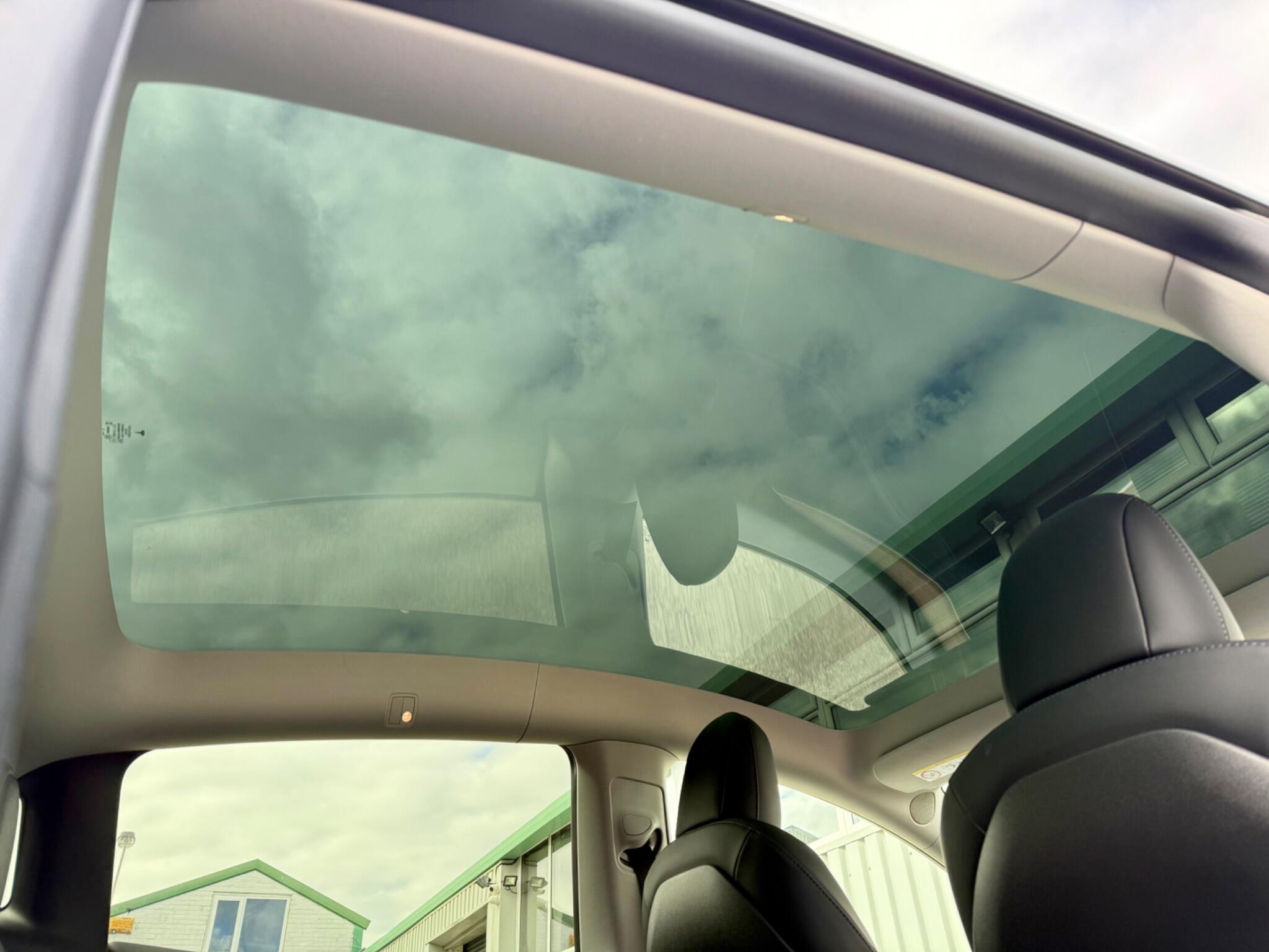 Tesla Model Y (Dual Motor) Long Range Auto 4WDE 5dr 5dr Automatic 2022