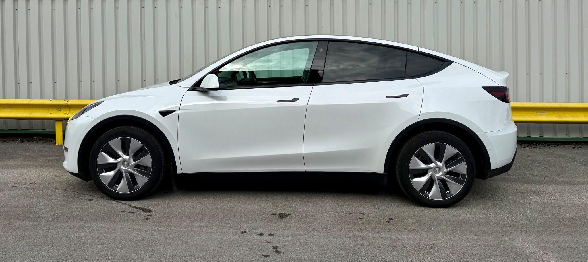 Tesla Model Y (Dual Motor) Long Range Auto 4WDE 5dr 5dr Automatic 2022