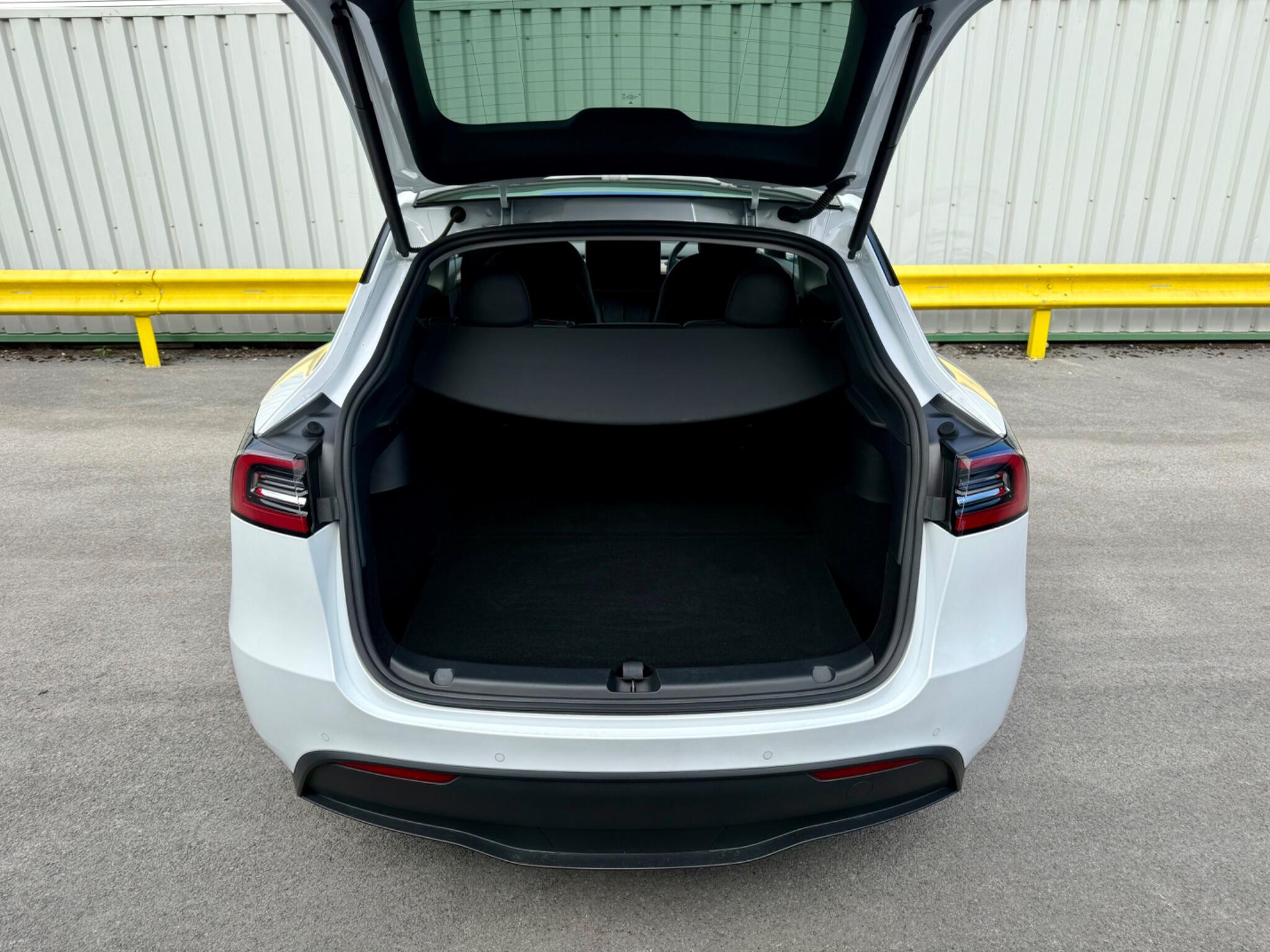 Tesla Model Y (Dual Motor) Long Range Auto 4WDE 5dr 5dr Automatic 2022