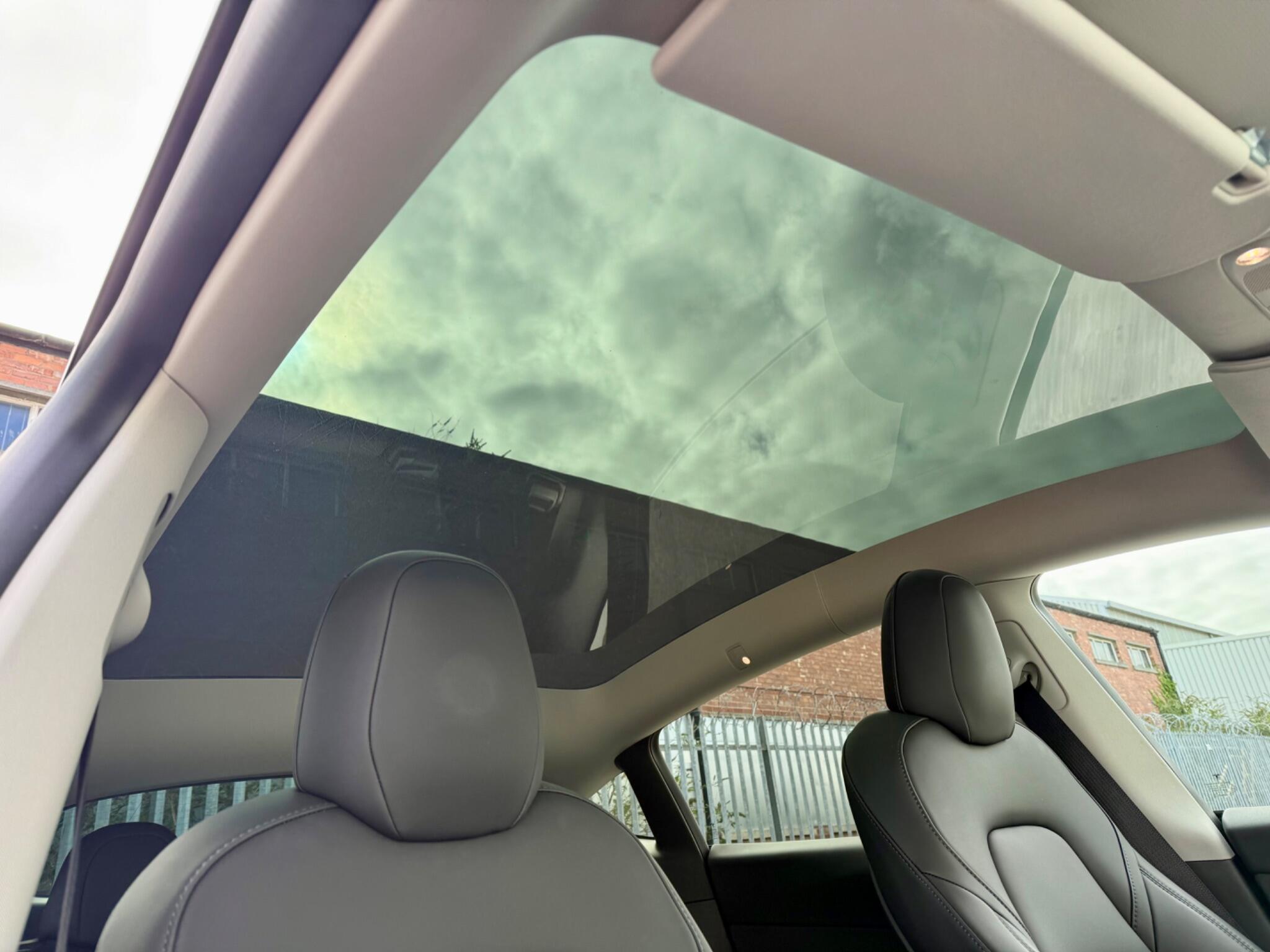 Tesla Model Y (Dual Motor) Long Range Auto 4WDE 5dr 5dr Automatic 2022