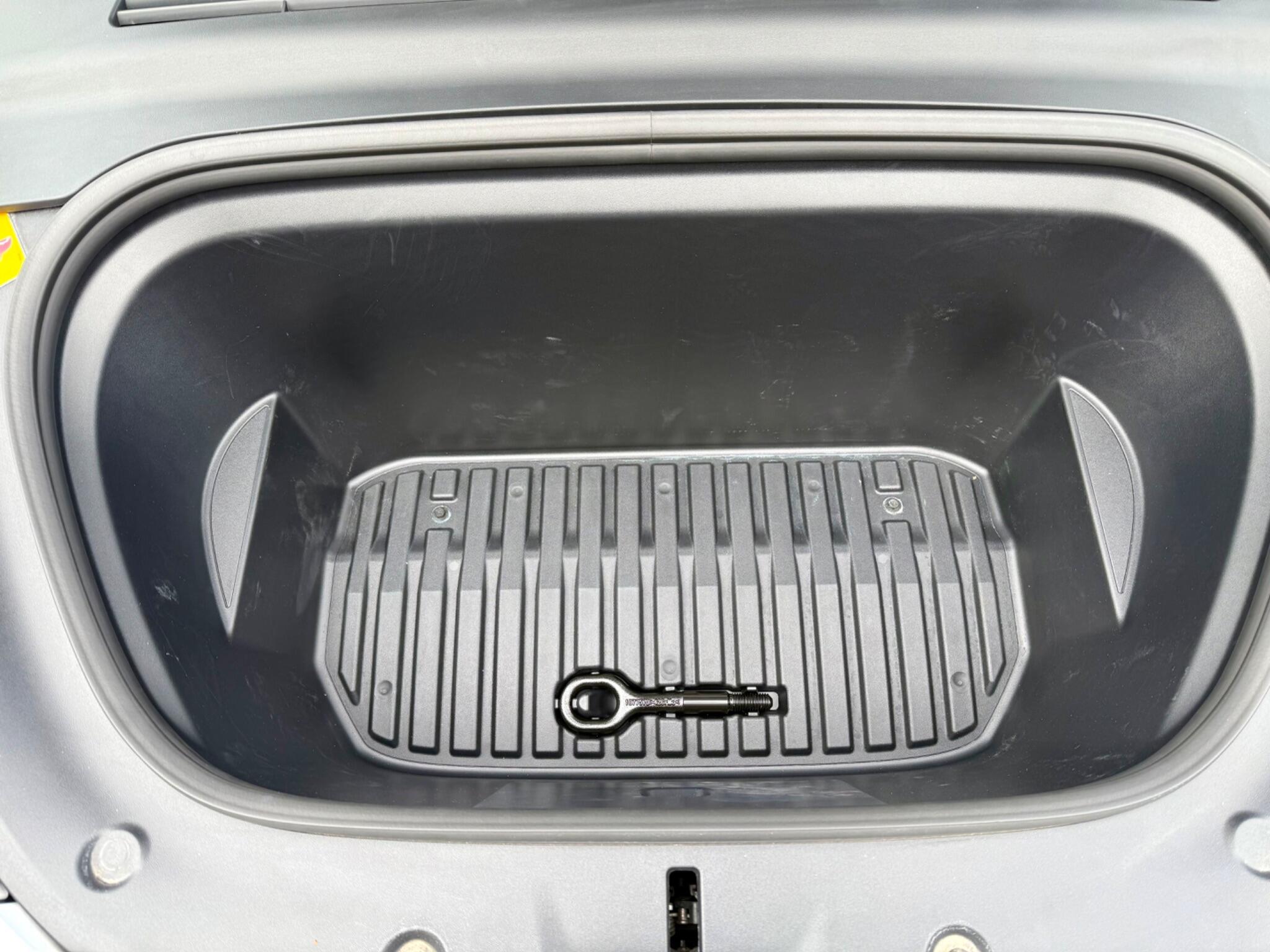 Tesla Model Y (Dual Motor) Long Range Auto 4WDE 5dr 5dr Automatic 2022