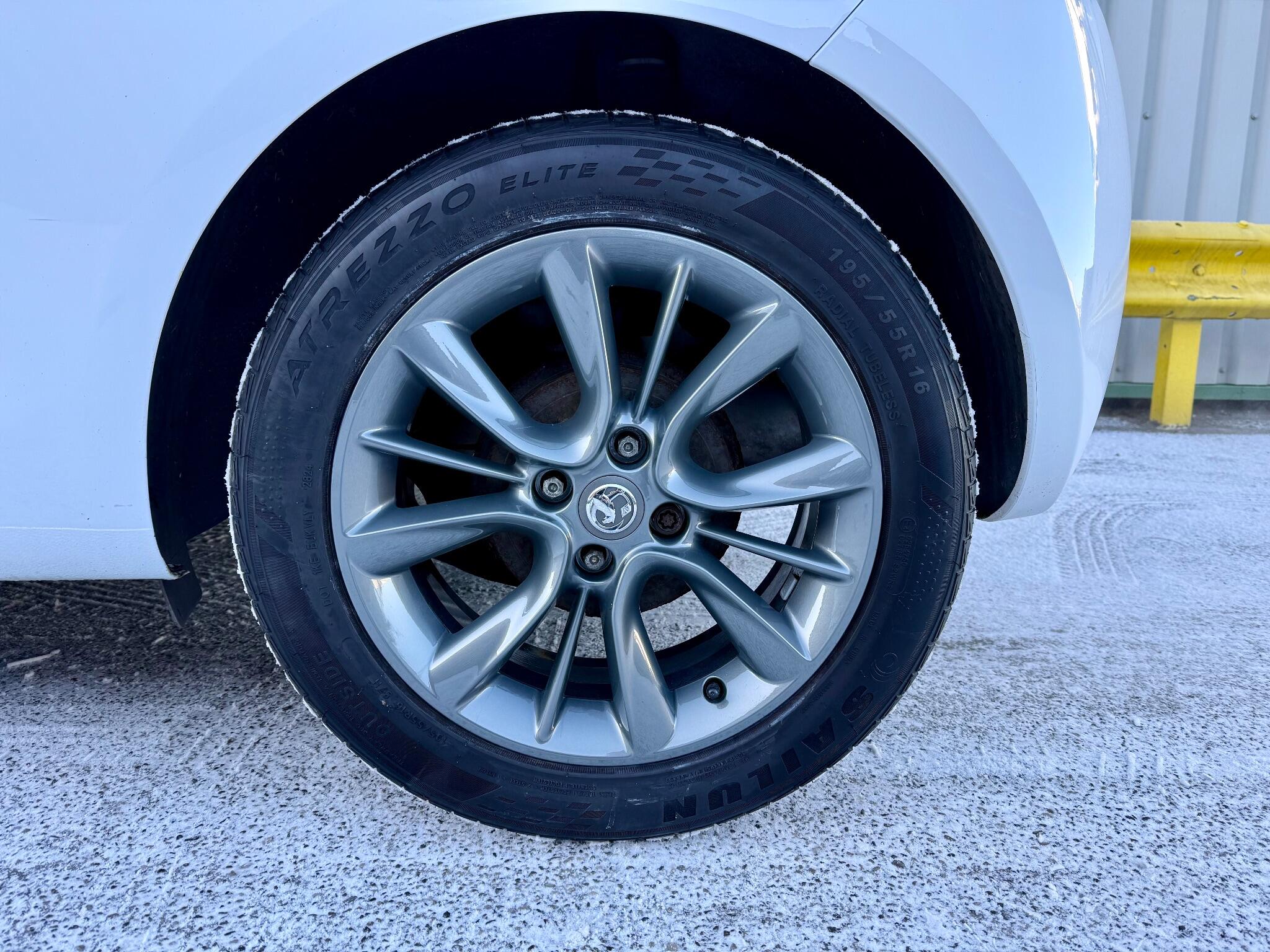 Vauxhall ADAM 1.4i JAM Euro 6 3dr 3dr Manual 2015