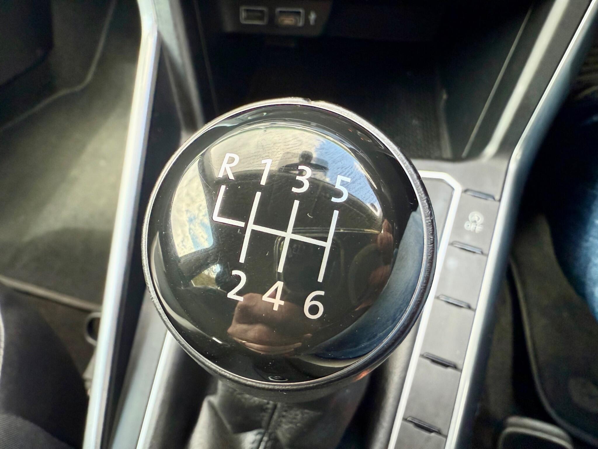 Volkswagen Polo 1.0 TSI SEL Euro 6 (s/s) 5dr 5dr Manual 2018