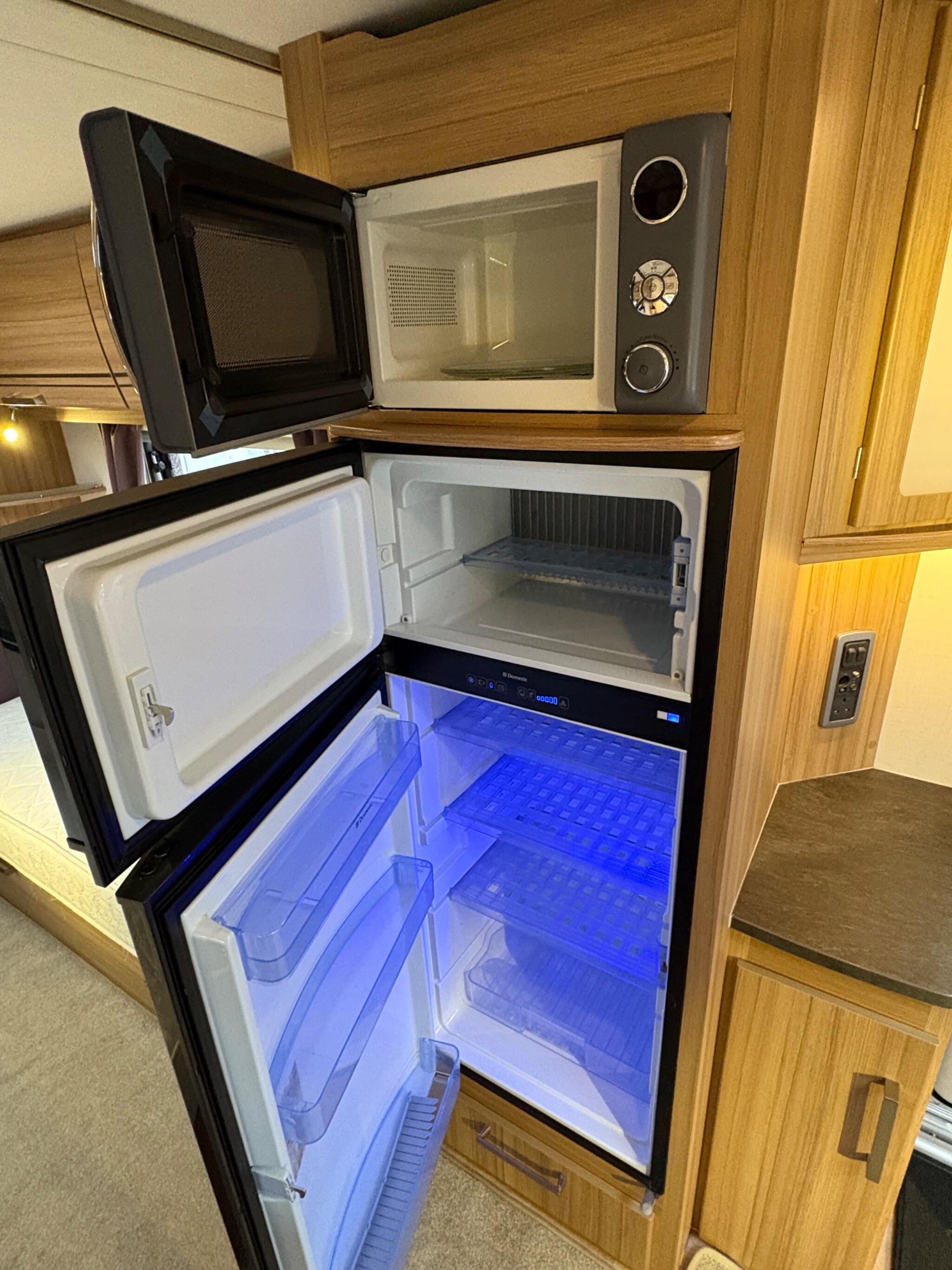 Lunar Lexon 640 0dr 2025