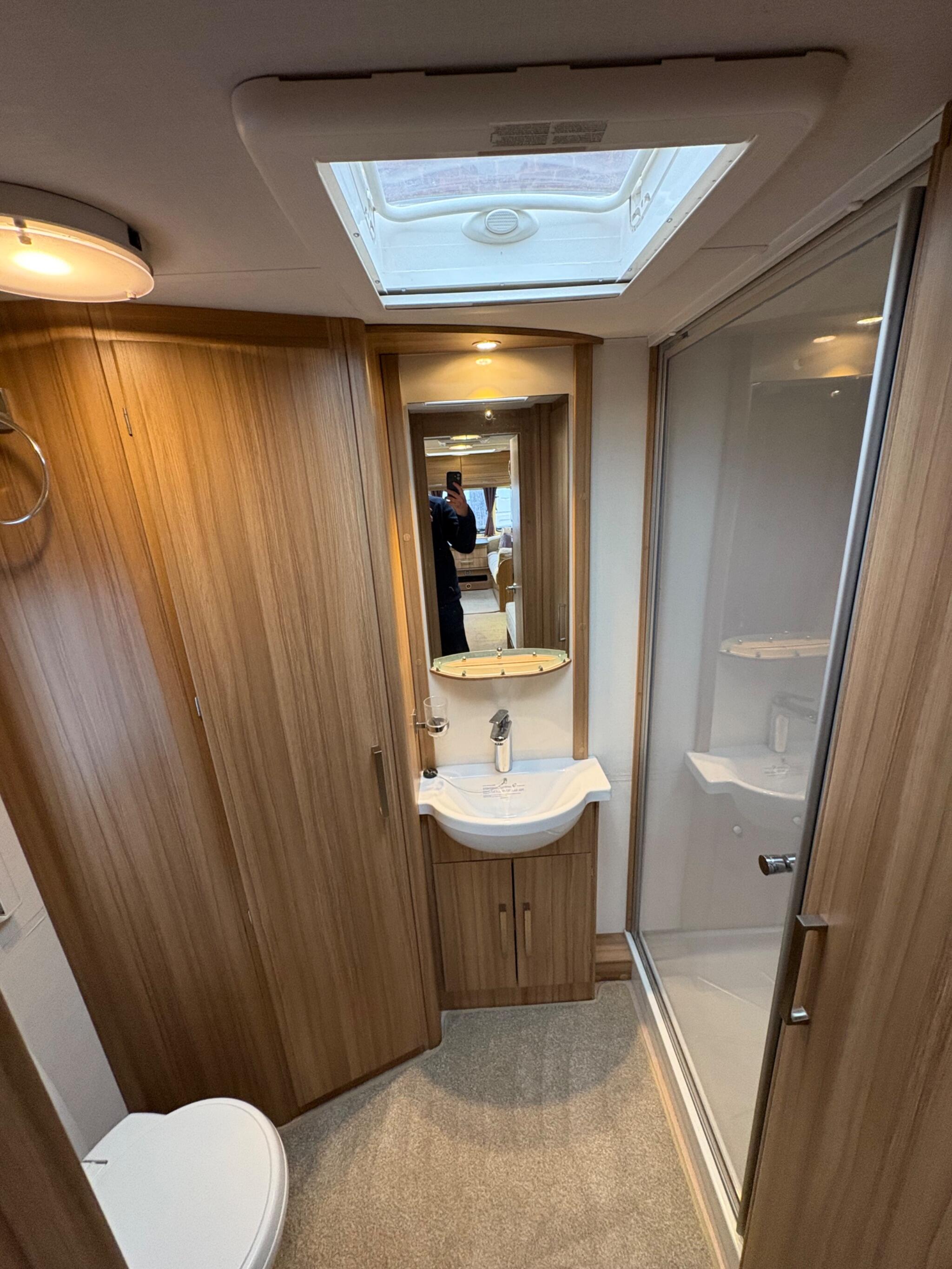 Lunar Lexon 640 0dr 2025