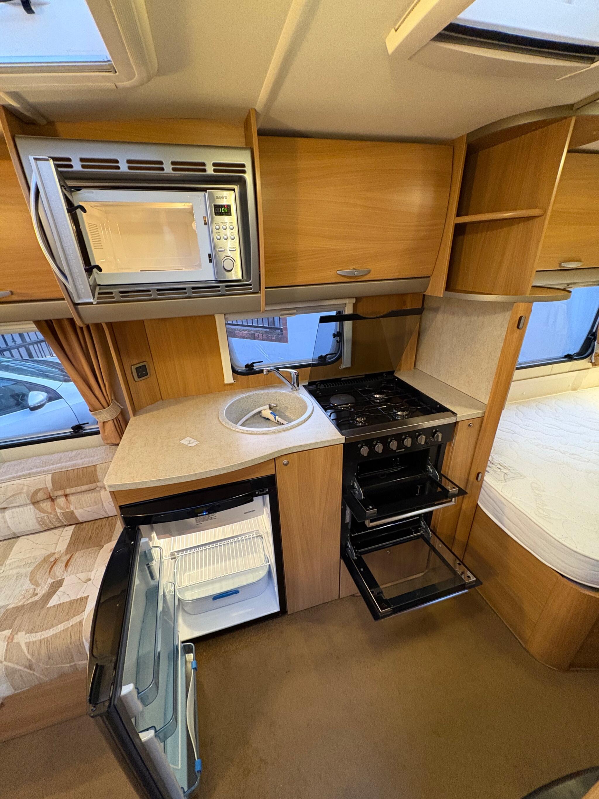 Swift Charisma 535 0dr 2025