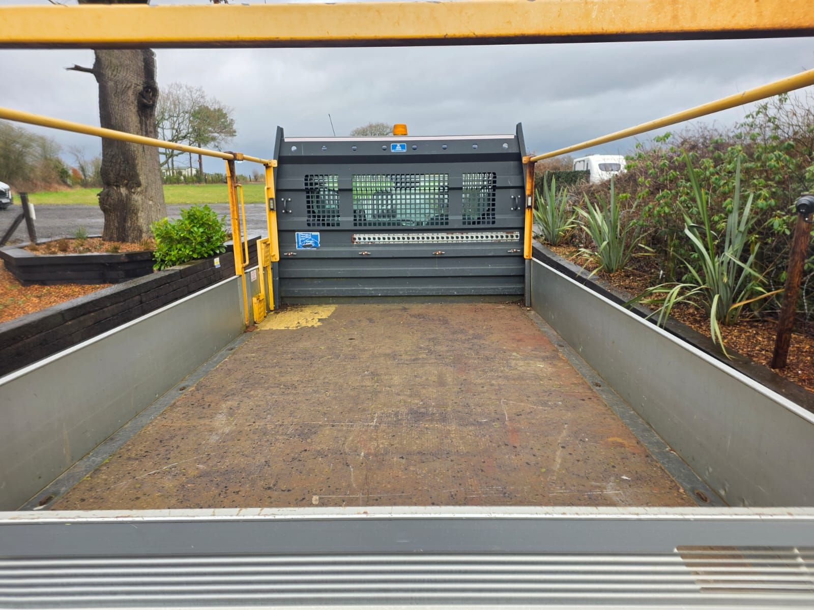 Ford Transit 2.2 TDCi 350 Chassis Cab 2dr Diesel Manual RWD L3 H1 Euro 5 (DRW) (125 ps) 2dr Manual 2016