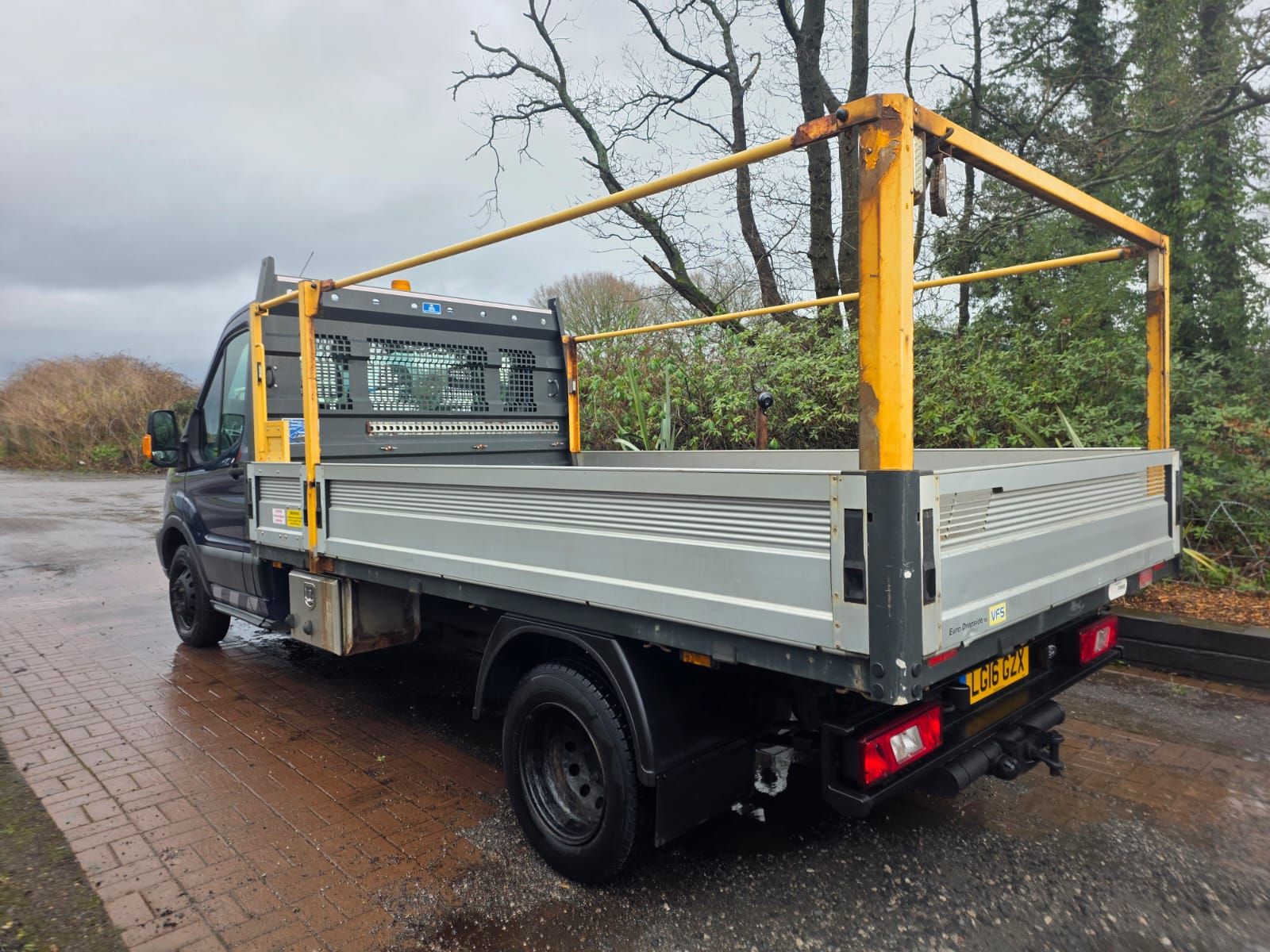 Ford Transit 2.2 TDCi 350 Chassis Cab 2dr Diesel Manual RWD L3 H1 Euro 5 (DRW) (125 ps) 2dr Manual 2016