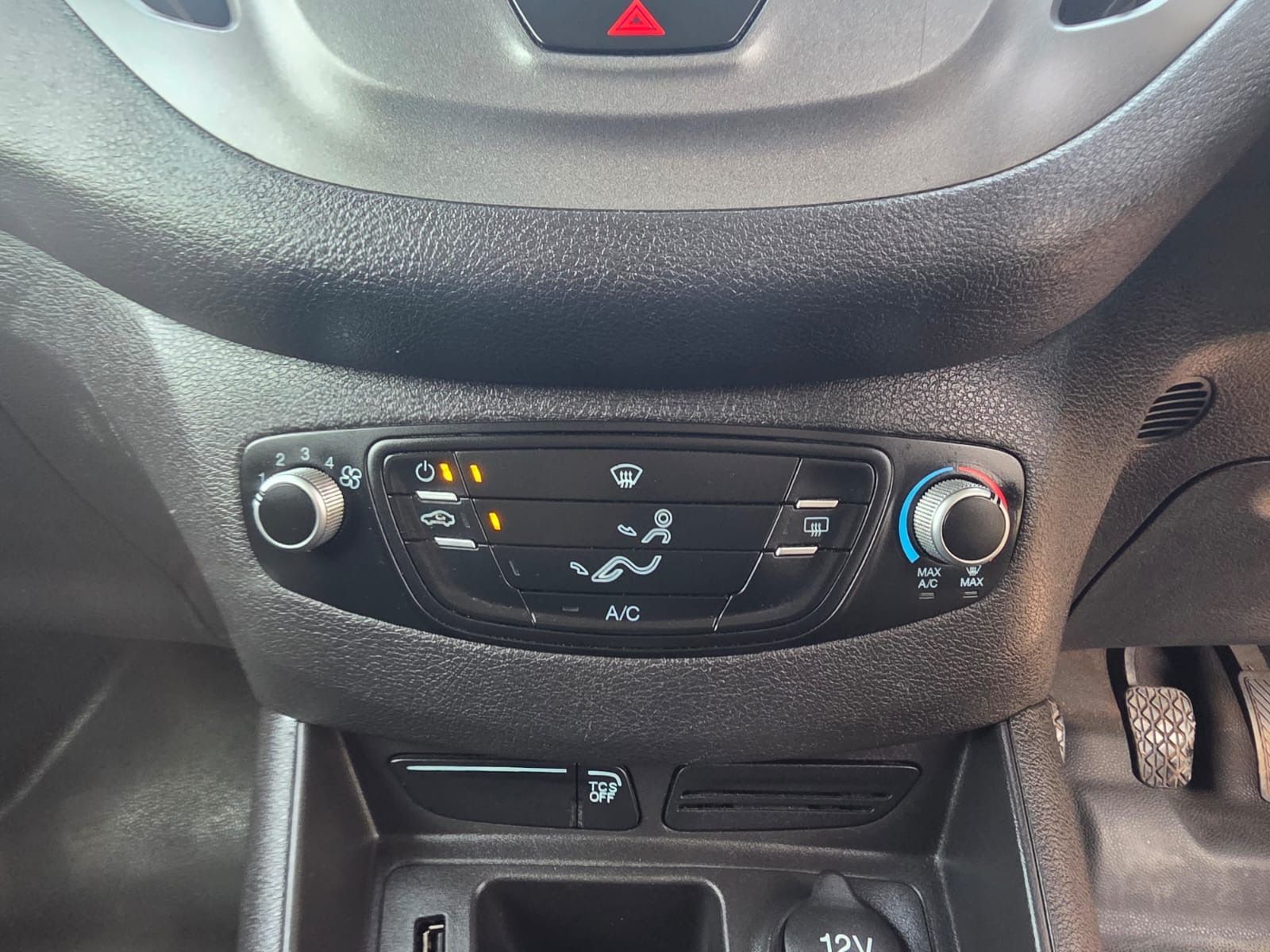 Ford Transit Courier 1.5 TDCi Limited Panel Van 5dr Diesel Manual L1 Euro 6 (100 ps) 5dr Manual 2018