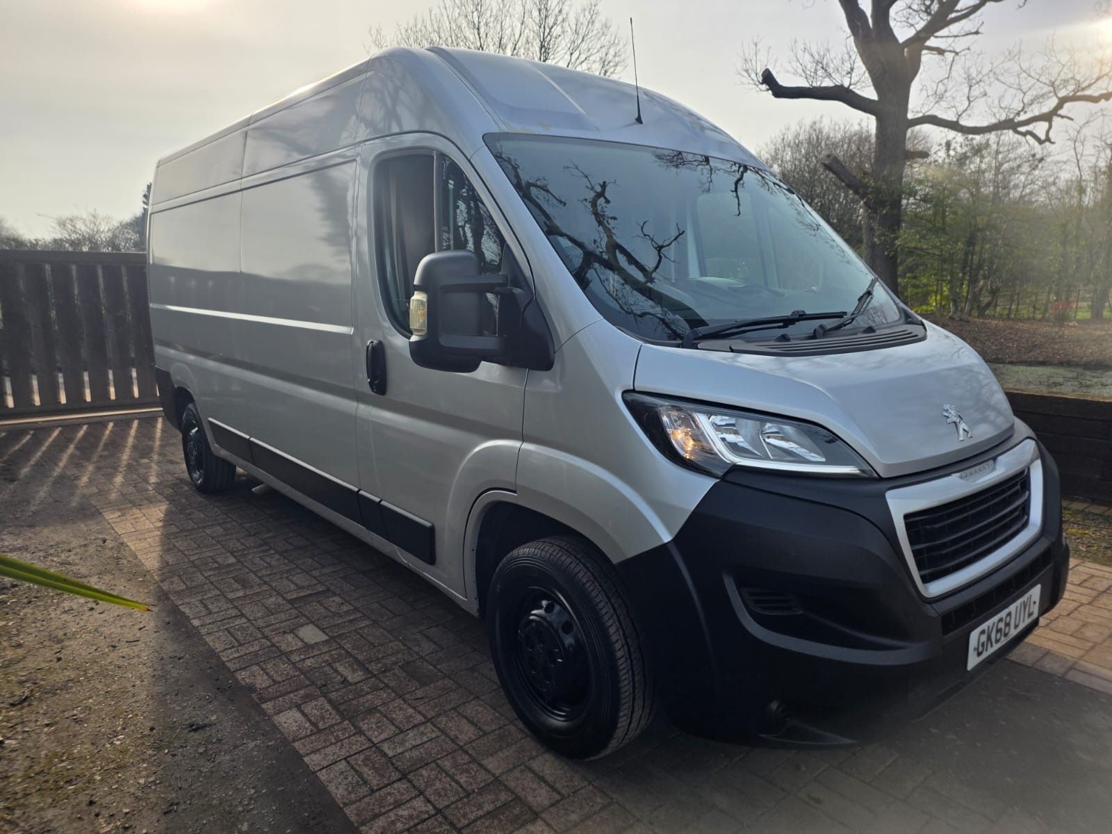 Peugeot Boxer 2.0 BlueHDi 335 Professional Panel Van 5dr Diesel Manual L3 H2 Euro 6 (130 ps) 5dr Manual 2018