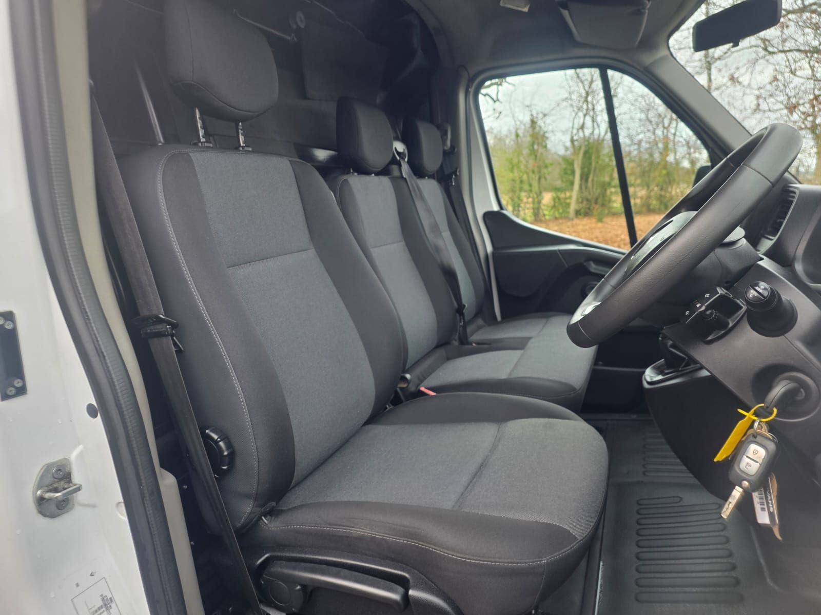 Renault Master 2.3 dCi ENERGY 35 Business Panel Van 4dr Diesel Manual FWD LWB High Roof Euro 6 (s/s) (150 bhp) 2dr Manual 2021