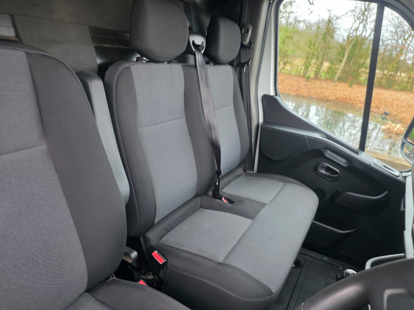 Renault Master 2.3 dCi ENERGY 35 Business Panel Van 4dr Diesel Manual FWD LWB High Roof Euro 6 (s/s) (150 bhp) 2dr Manual 2021