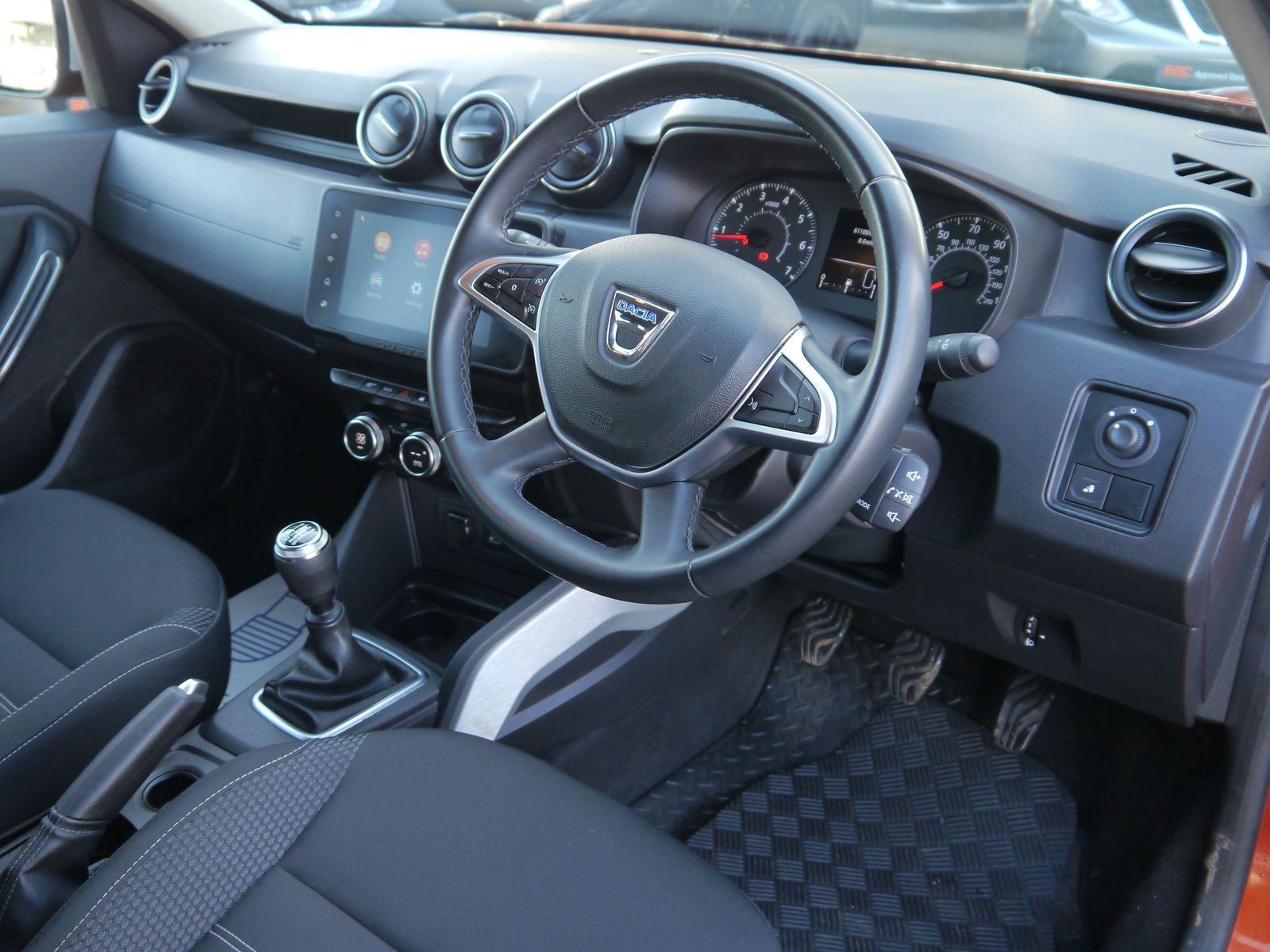 2023 Dacia Duster 1.3 TCe Prestige SUV 5dr Petrol Manual Euro 6 (s/s) (130 ps), exterior view 3