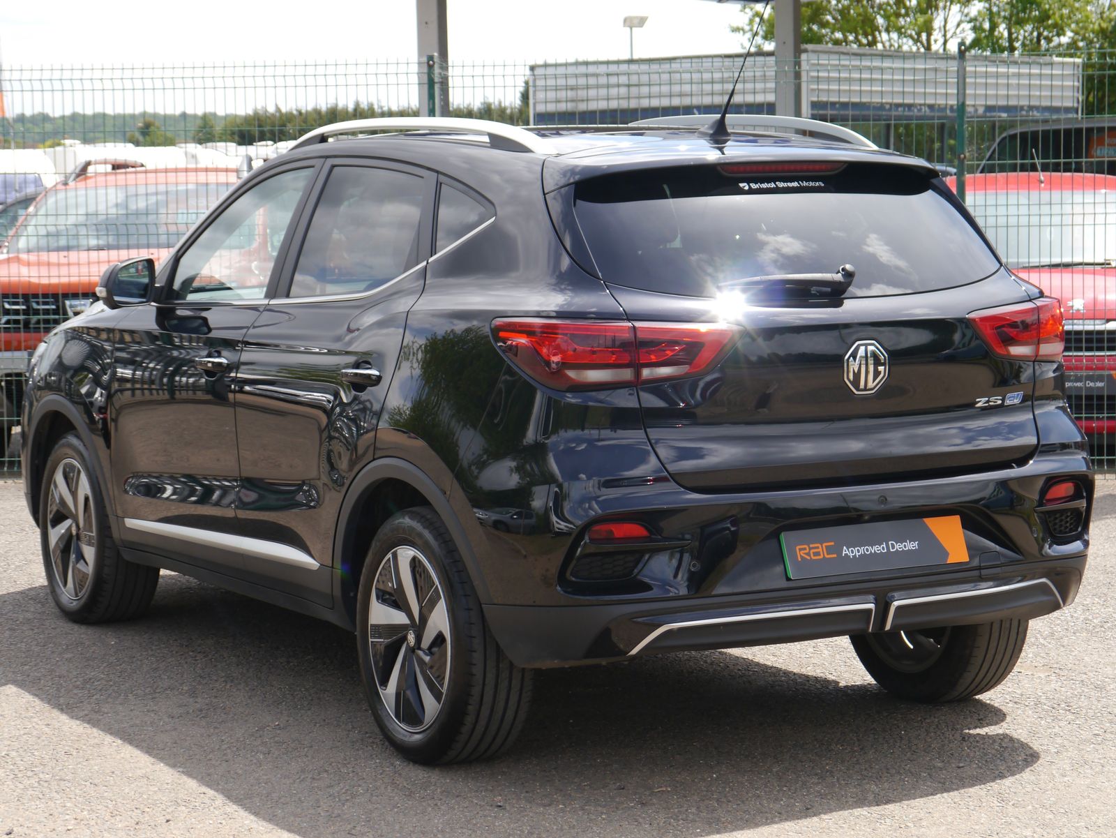 MG MG ZS 72.6kWh Trophy Long Range SUV 5dr Electric Auto (156 ps) 5dr Automatic 2026