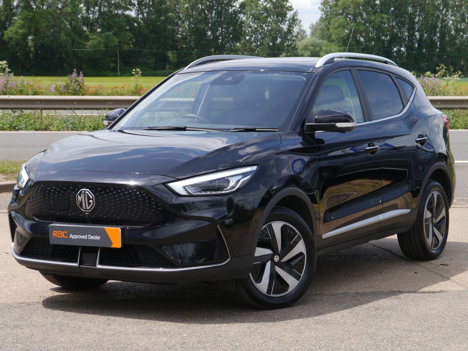 MG MG ZS 72.6kWh Trophy Long Range SUV 5dr Electric Auto (156 ps) 5dr Automatic 2026