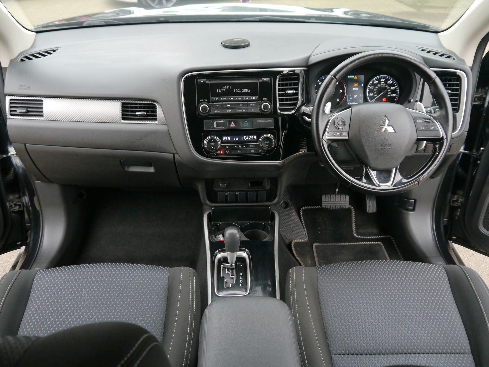 Mitsubishi Outlander 2.2 DI-D 3 SUV 5dr Diesel Auto 4WD Euro 6 (147 ps) 5dr Automatic 2026