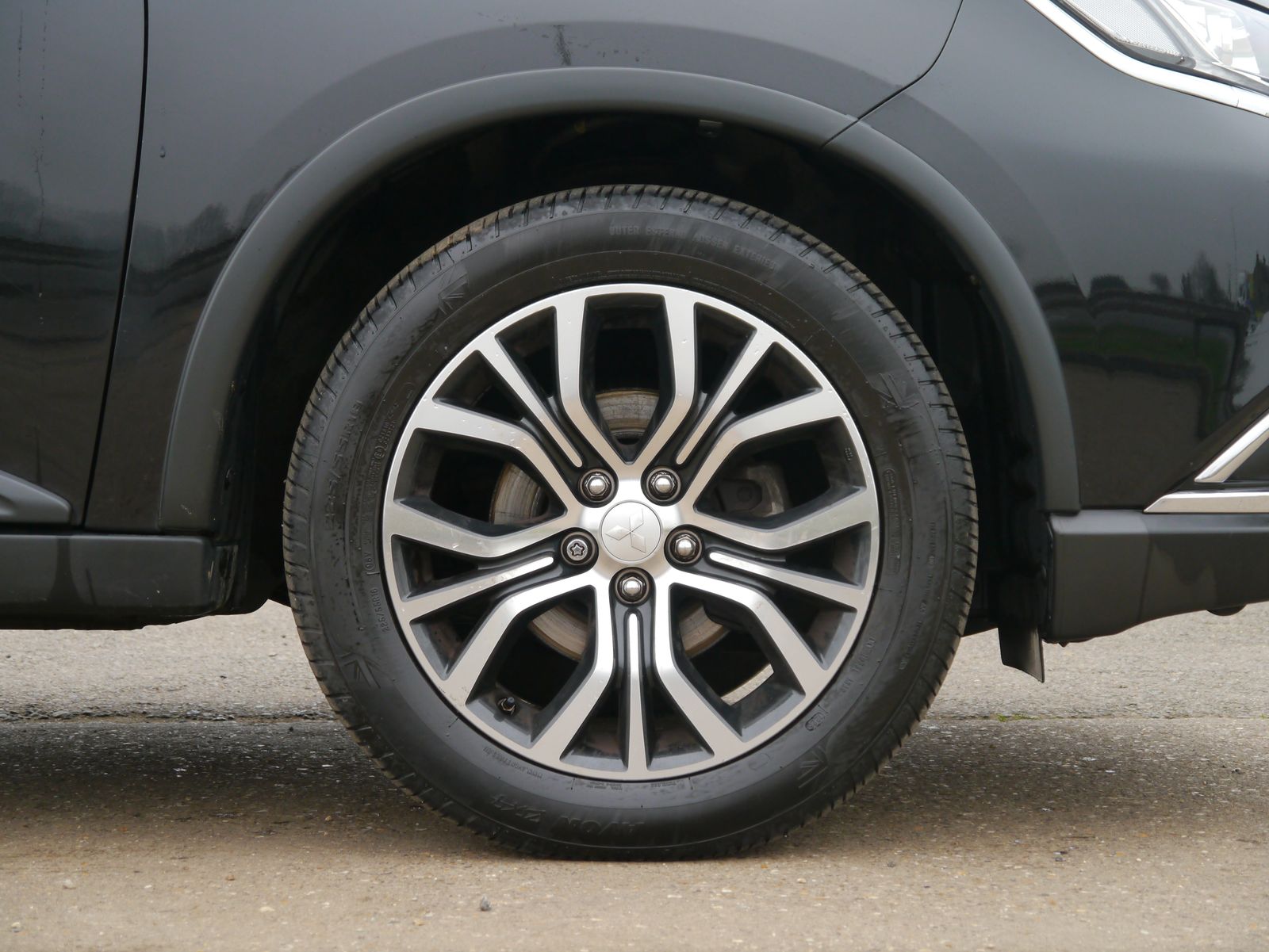 Mitsubishi Outlander 2.2 DI-D 3 SUV 5dr Diesel Auto 4WD Euro 6 (147 ps) 5dr Automatic 2026