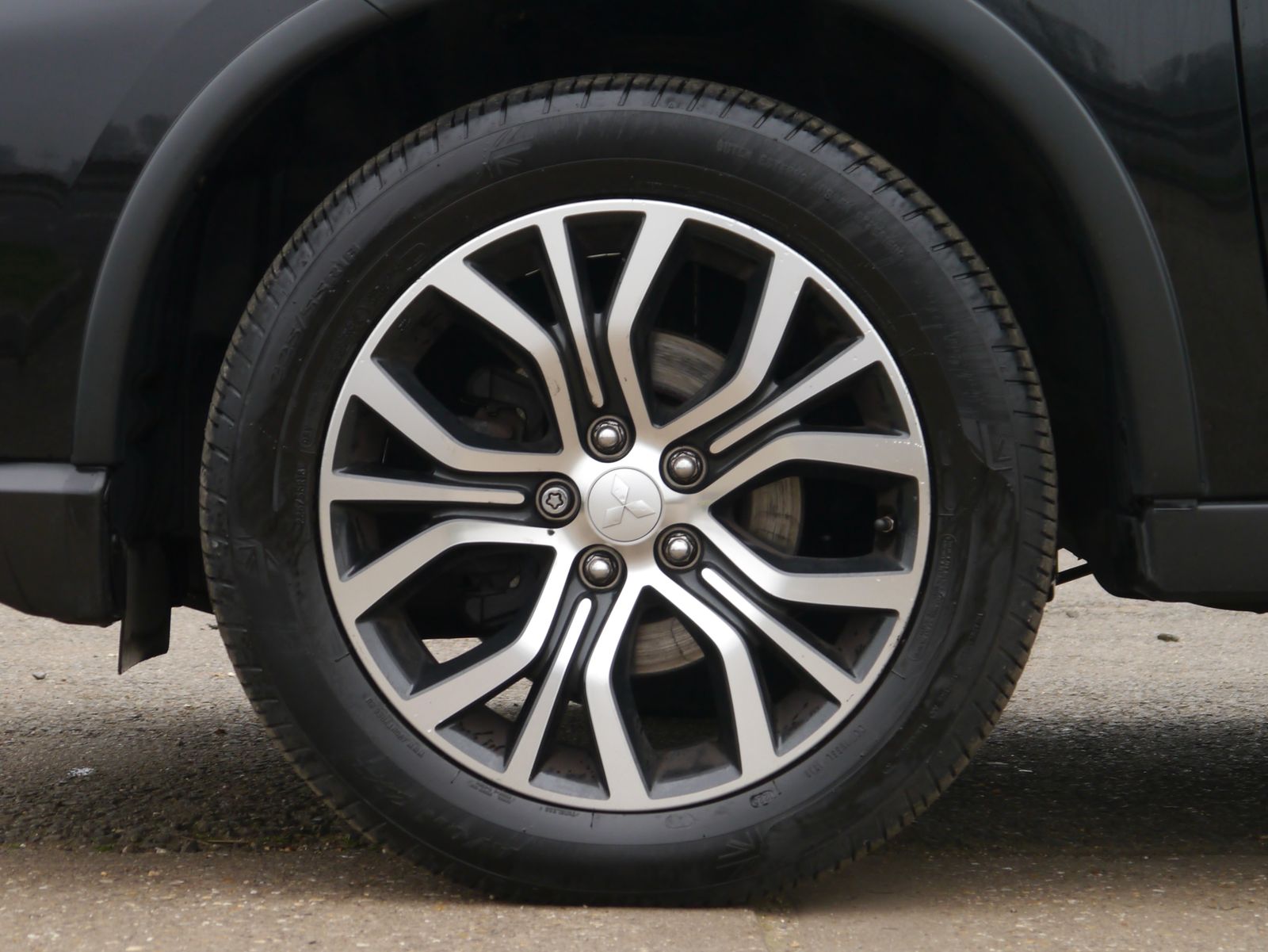 Mitsubishi Outlander 2.2 DI-D 3 SUV 5dr Diesel Auto 4WD Euro 6 (147 ps) 5dr Automatic 2026