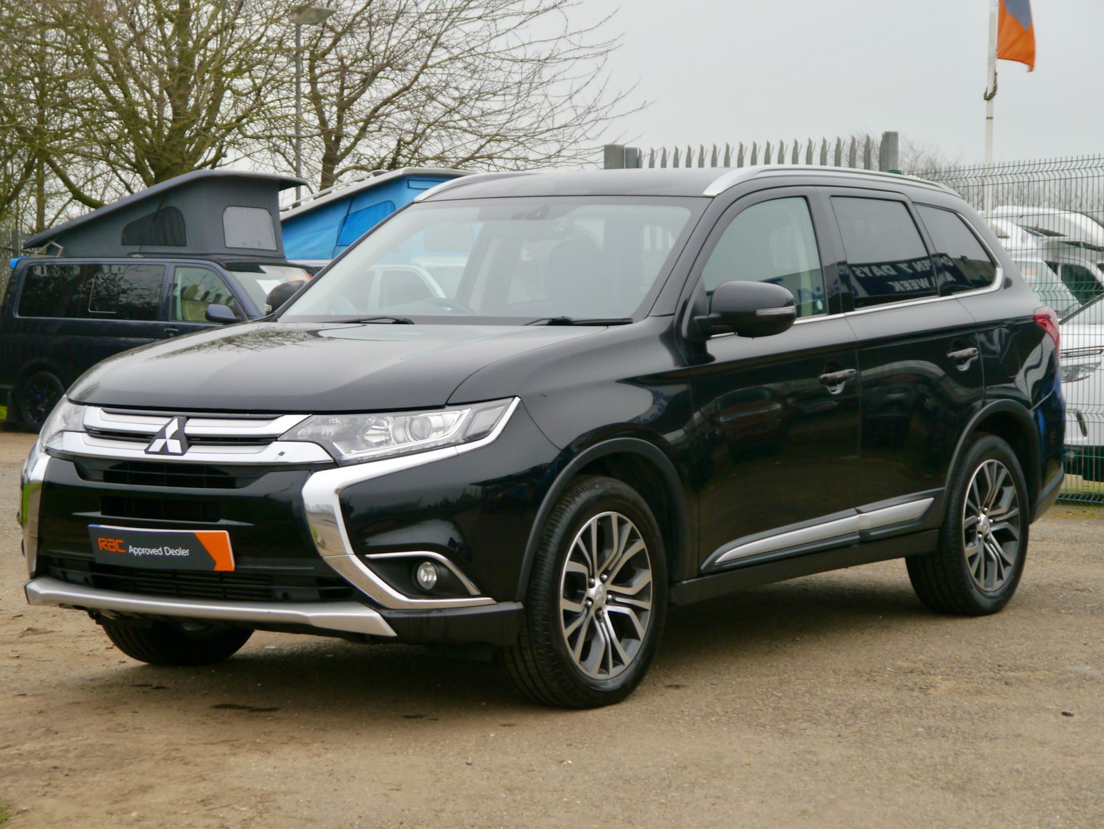 Mitsubishi Outlander 2.2 DI-D 3 SUV 5dr Diesel Auto 4WD Euro 6 (147 ps) 5dr Automatic 2026