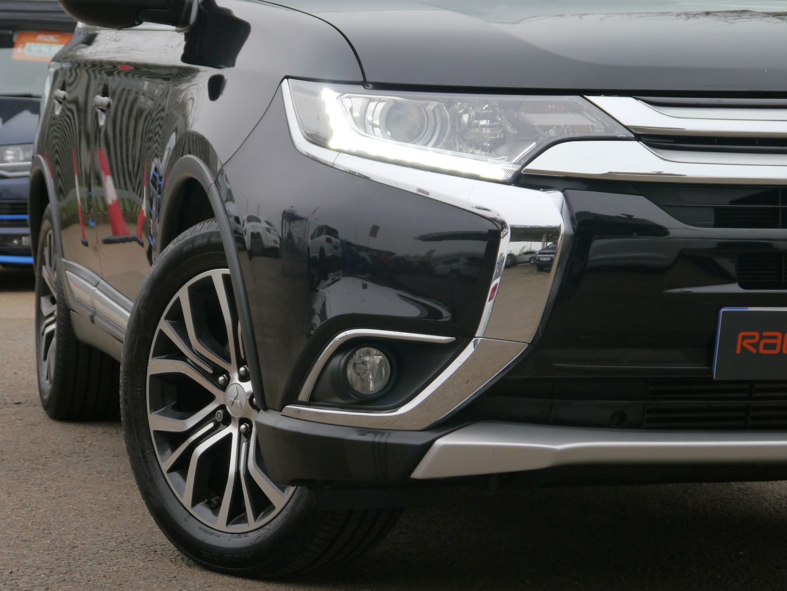 Mitsubishi Outlander 2.2 DI-D 3 SUV 5dr Diesel Auto 4WD Euro 6 (147 ps) 5dr Automatic 2026