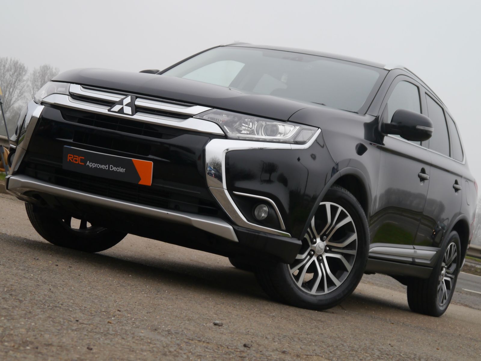 Mitsubishi Outlander 2.2 DI-D 3 SUV 5dr Diesel Auto 4WD Euro 6 (147 ps) 5dr Automatic 2026