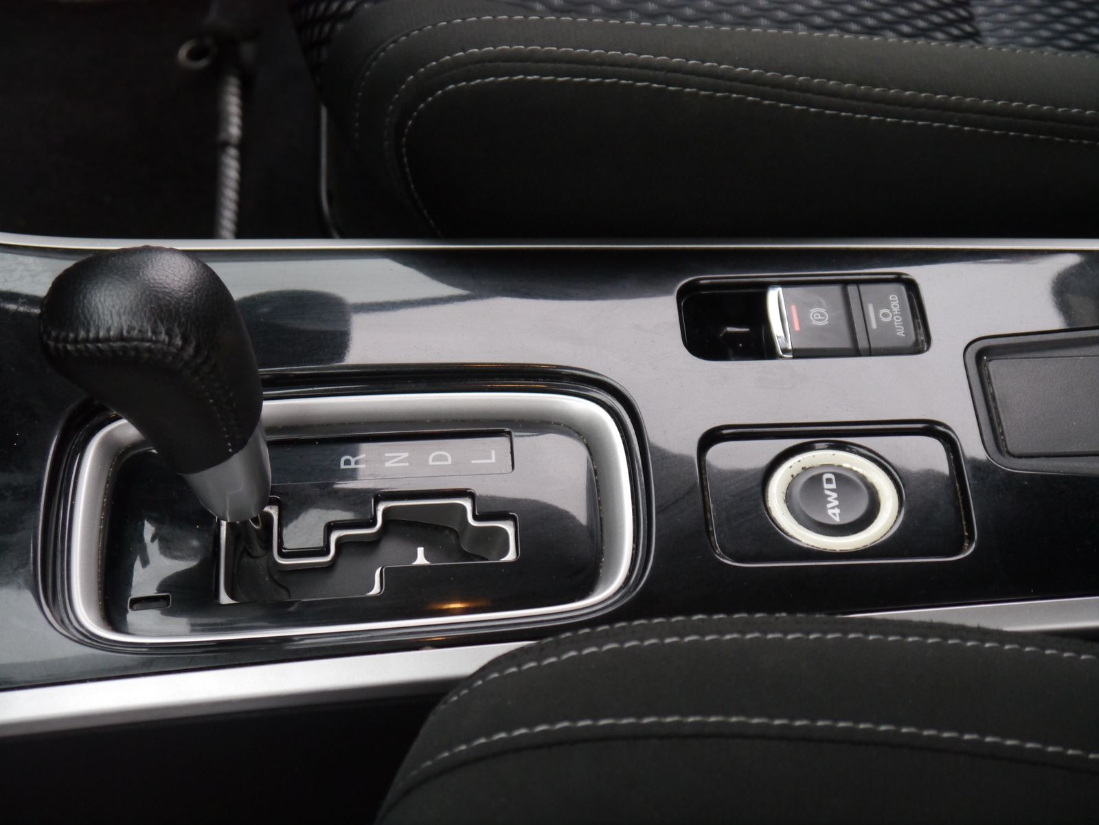 Mitsubishi Outlander 2.2 DI-D 3 SUV 5dr Diesel Auto 4WD Euro 6 (147 ps) 5dr Automatic 2026