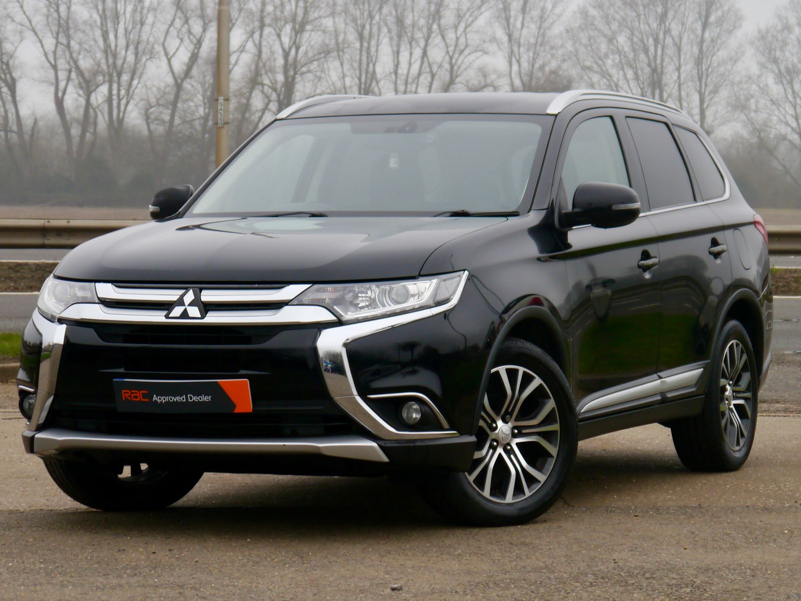 Mitsubishi Outlander 2.2 DI-D 3 SUV 5dr Diesel Auto 4WD Euro 6 (147 ps) 5dr Automatic 2026