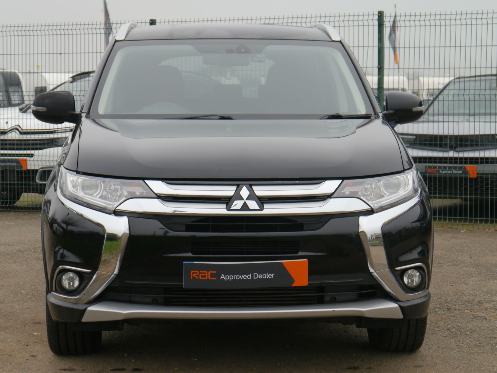 Mitsubishi Outlander 2.2 DI-D 3 SUV 5dr Diesel Auto 4WD Euro 6 (147 ps) 5dr Automatic 2026