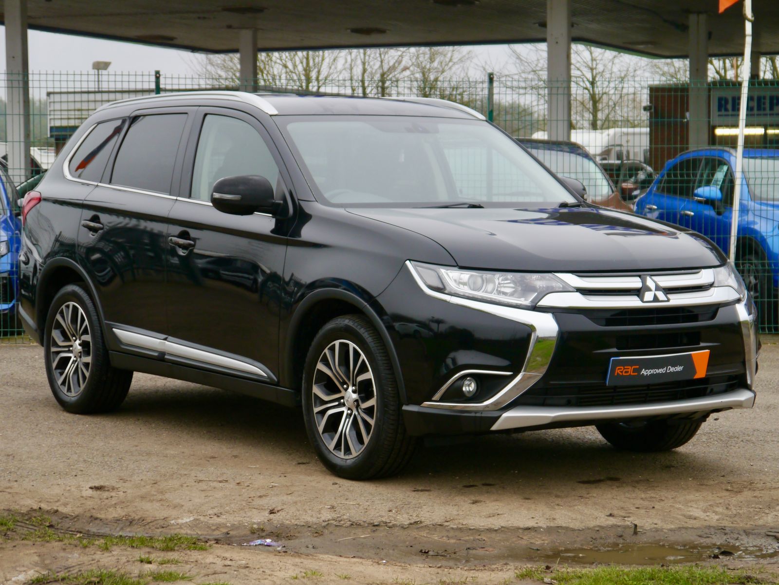 Mitsubishi Outlander 2.2 DI-D 3 SUV 5dr Diesel Auto 4WD Euro 6 (147 ps) 5dr Automatic 2026