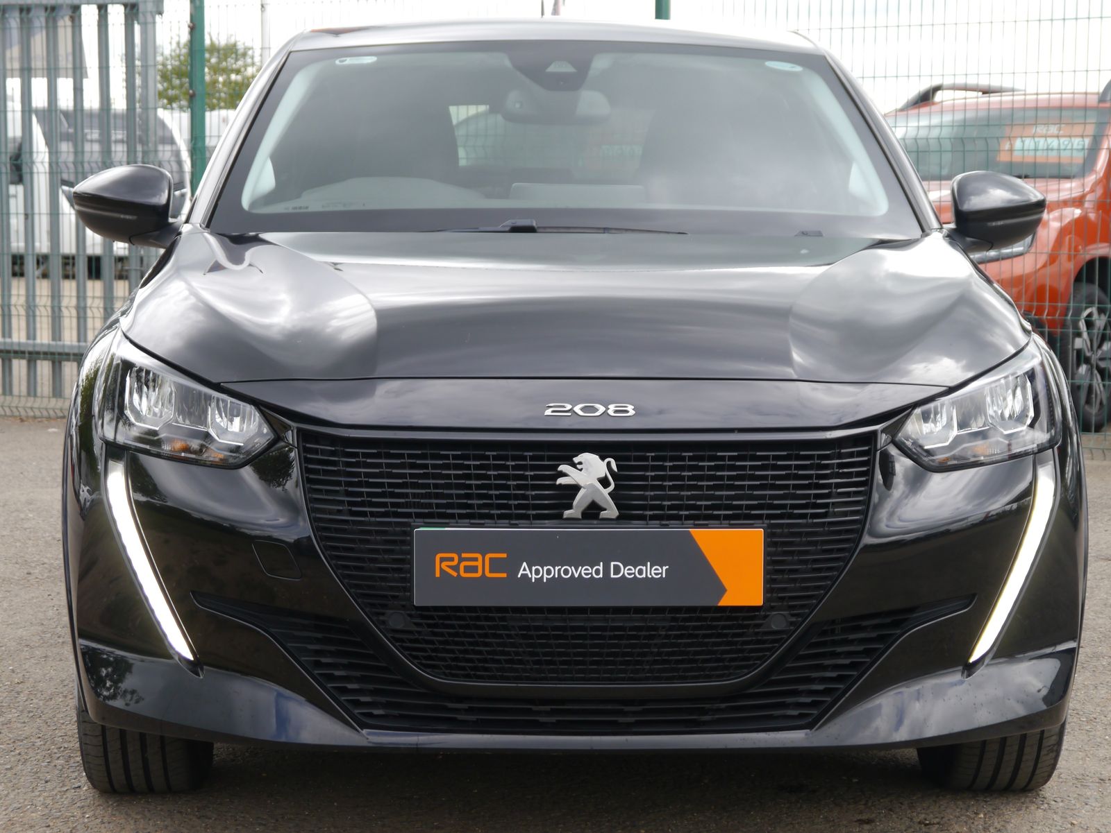 2023 Peugeot E-208 50kWh Allure Premium + Hatchback 5dr Electric Auto (7.4kW Charger) (136 ps), exterior view 3