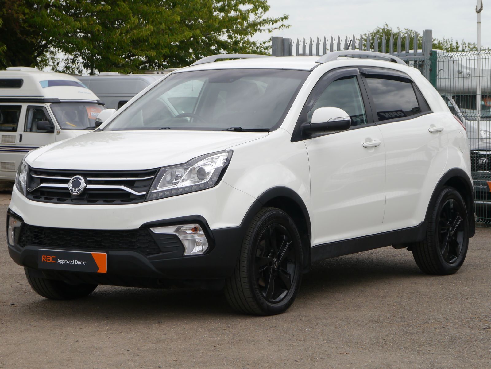 2019 SsangYong Korando 2.2D ELX SUV 5dr Diesel Auto 4WD Euro 6 (178 ps), exterior view 4