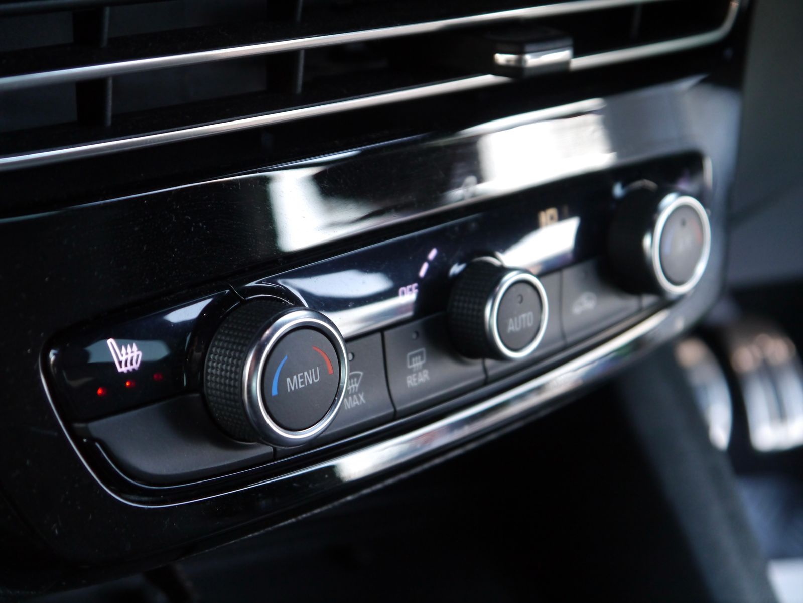 Vauxhall Mokka electric 50kWh Ultimate SUV 5dr Electric Auto (136 ps) 5dr Automatic 2026