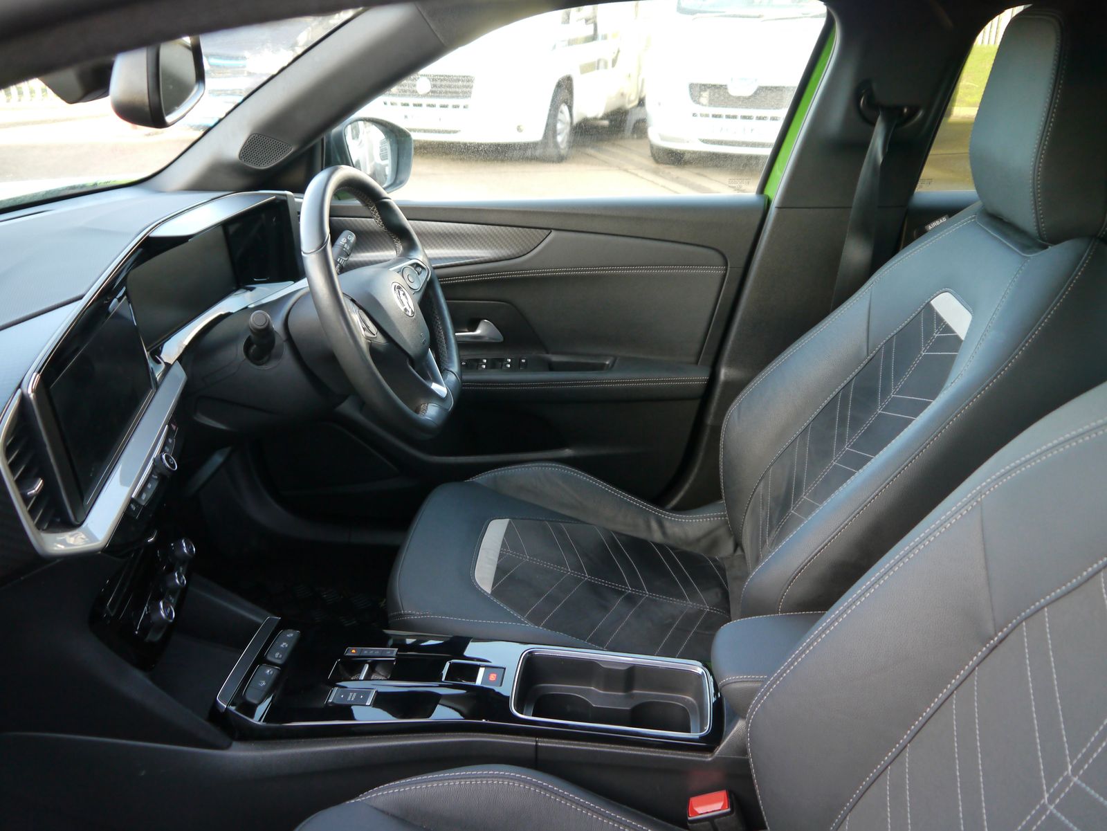 Vauxhall Mokka electric 50kWh Ultimate SUV 5dr Electric Auto (136 ps) 5dr Automatic 2026