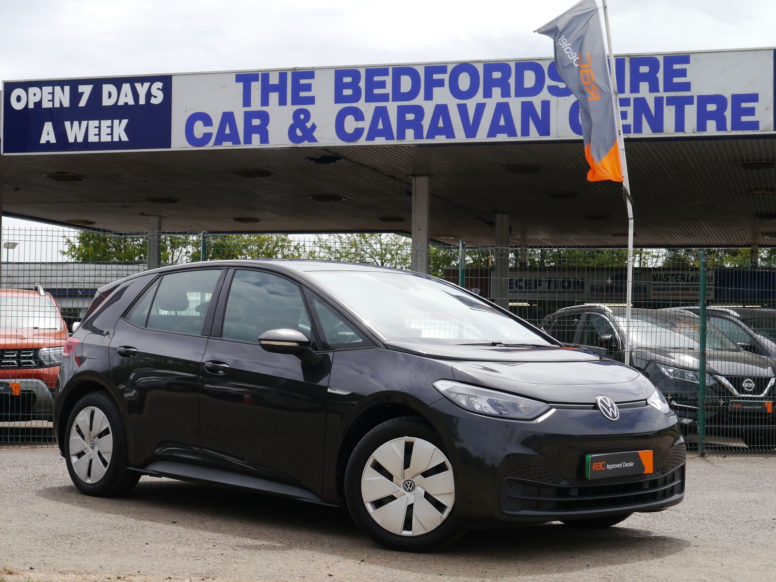 Volkswagen ID.3 Pro 58kWh Life Hatchback 5dr Electric Auto (145 ps) 5dr Automatic 2026