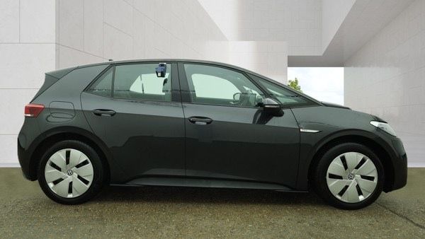 2023 Volkswagen ID.3 Pro 58kWh Life Hatchback 5dr Electric Auto (145 ps), exterior view 4