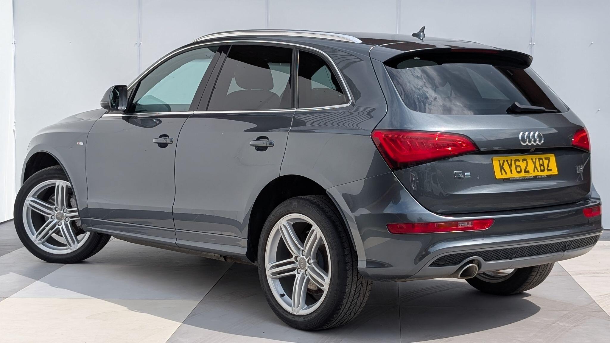 2012 Audi Q5 2.0 TDI S line Plus S Tronic quattro Euro 5 (s/s) 5dr, exterior view 4