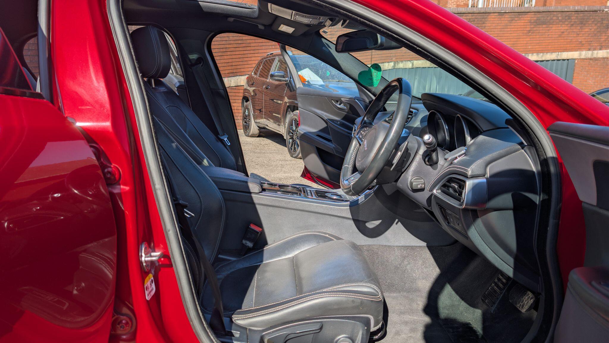 Jaguar XE 2.0d R-Sport Auto Euro 6 (s/s) 4dr 4dr Automatic 2026