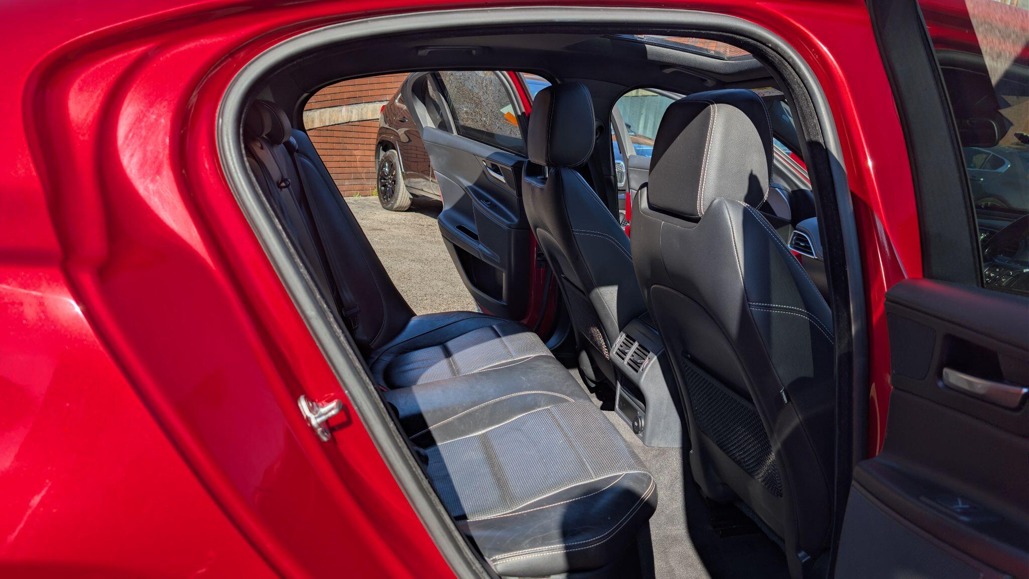 Jaguar XE 2.0d R-Sport Auto Euro 6 (s/s) 4dr 4dr Automatic 2026