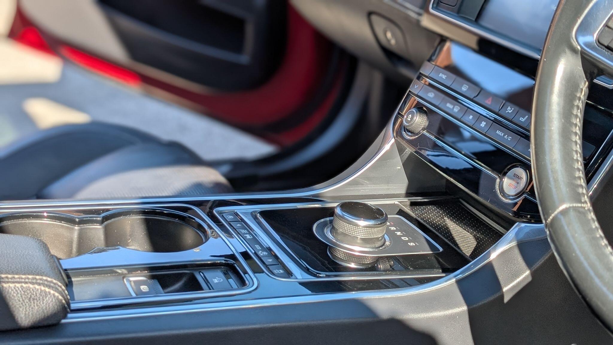 Jaguar XE 2.0d R-Sport Auto Euro 6 (s/s) 4dr 4dr Automatic 2026