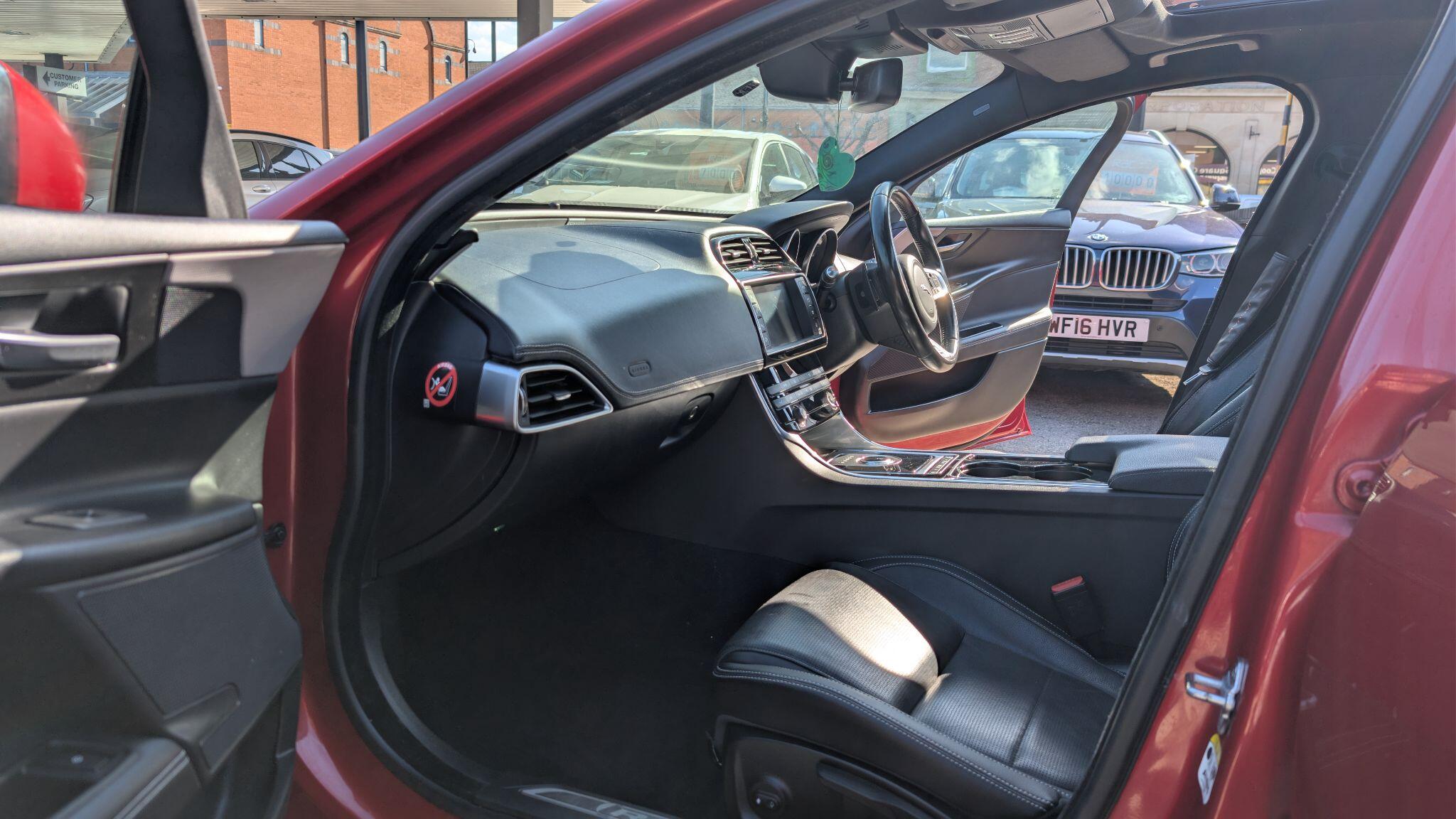 Jaguar XE 2.0d R-Sport Auto Euro 6 (s/s) 4dr 4dr Automatic 2026