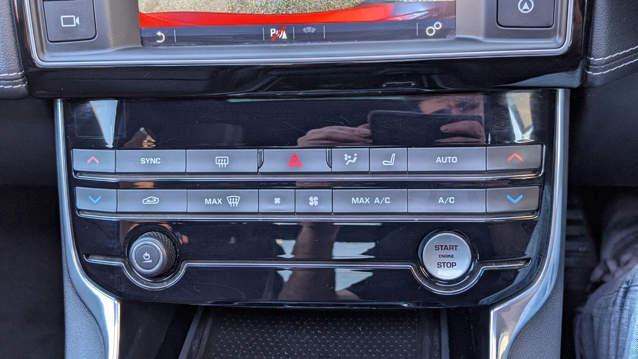 Jaguar XE 2.0d R-Sport Auto Euro 6 (s/s) 4dr 4dr Automatic 2026