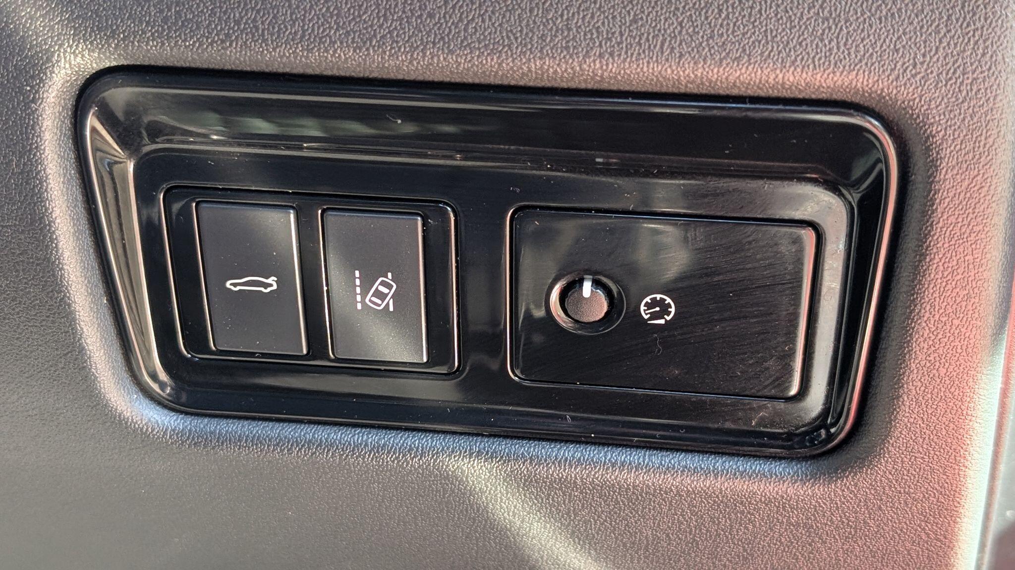 Jaguar XE 2.0d R-Sport Auto Euro 6 (s/s) 4dr 4dr Automatic 2026