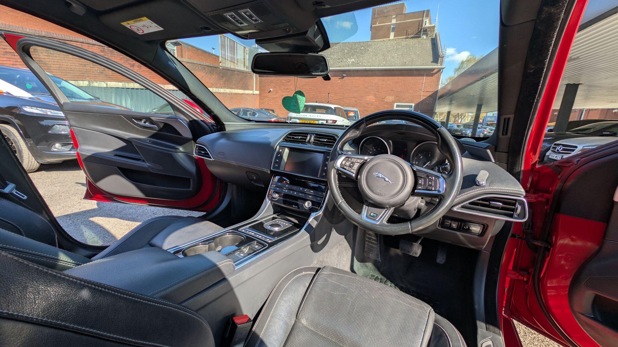 Jaguar XE 2.0d R-Sport Auto Euro 6 (s/s) 4dr 4dr Automatic 2026