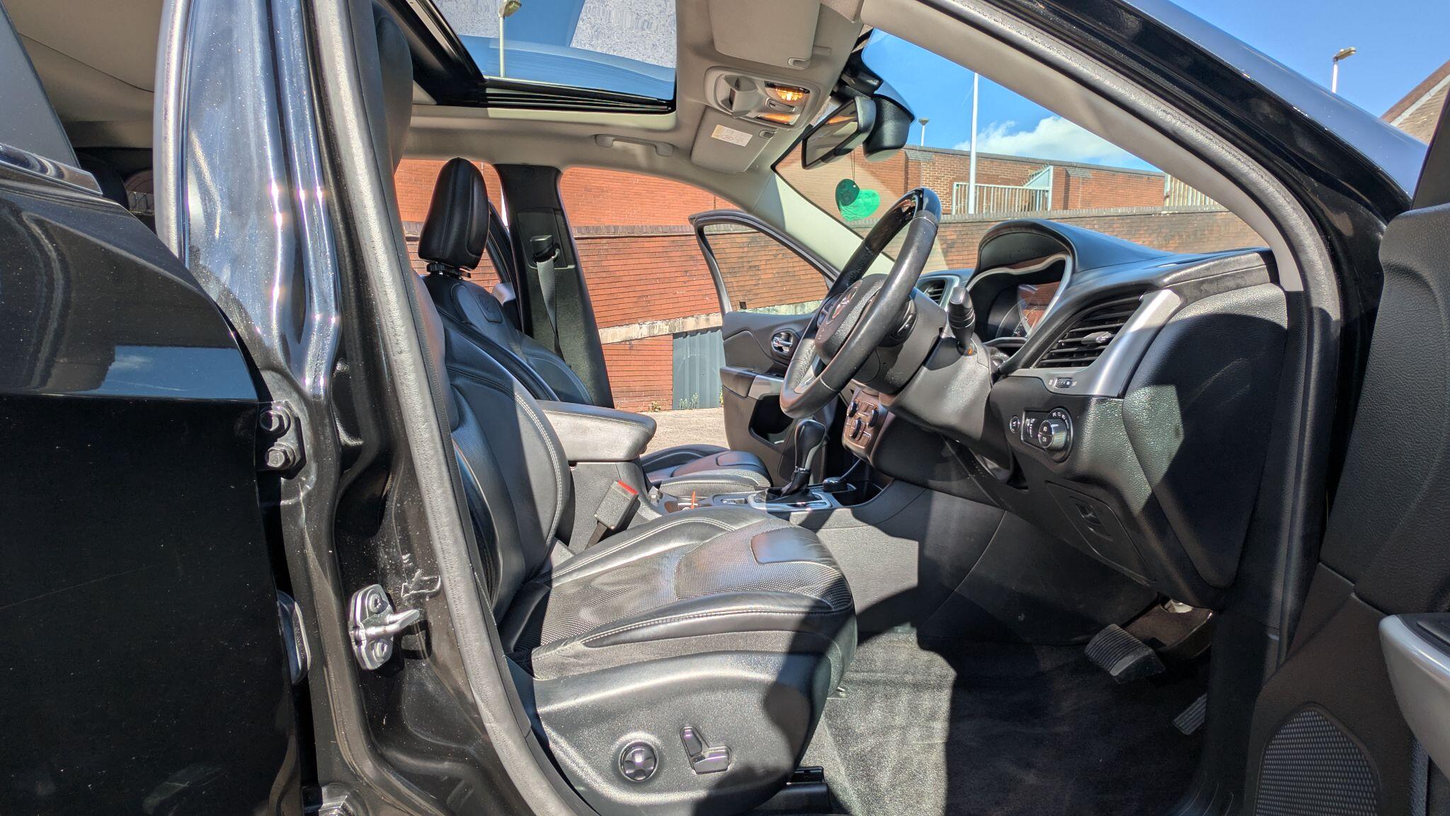 Jeep Cherokee 2.2 MultiJetII Overland Auto 4WD Euro 6 (s/s) 5dr 5dr Automatic 2026