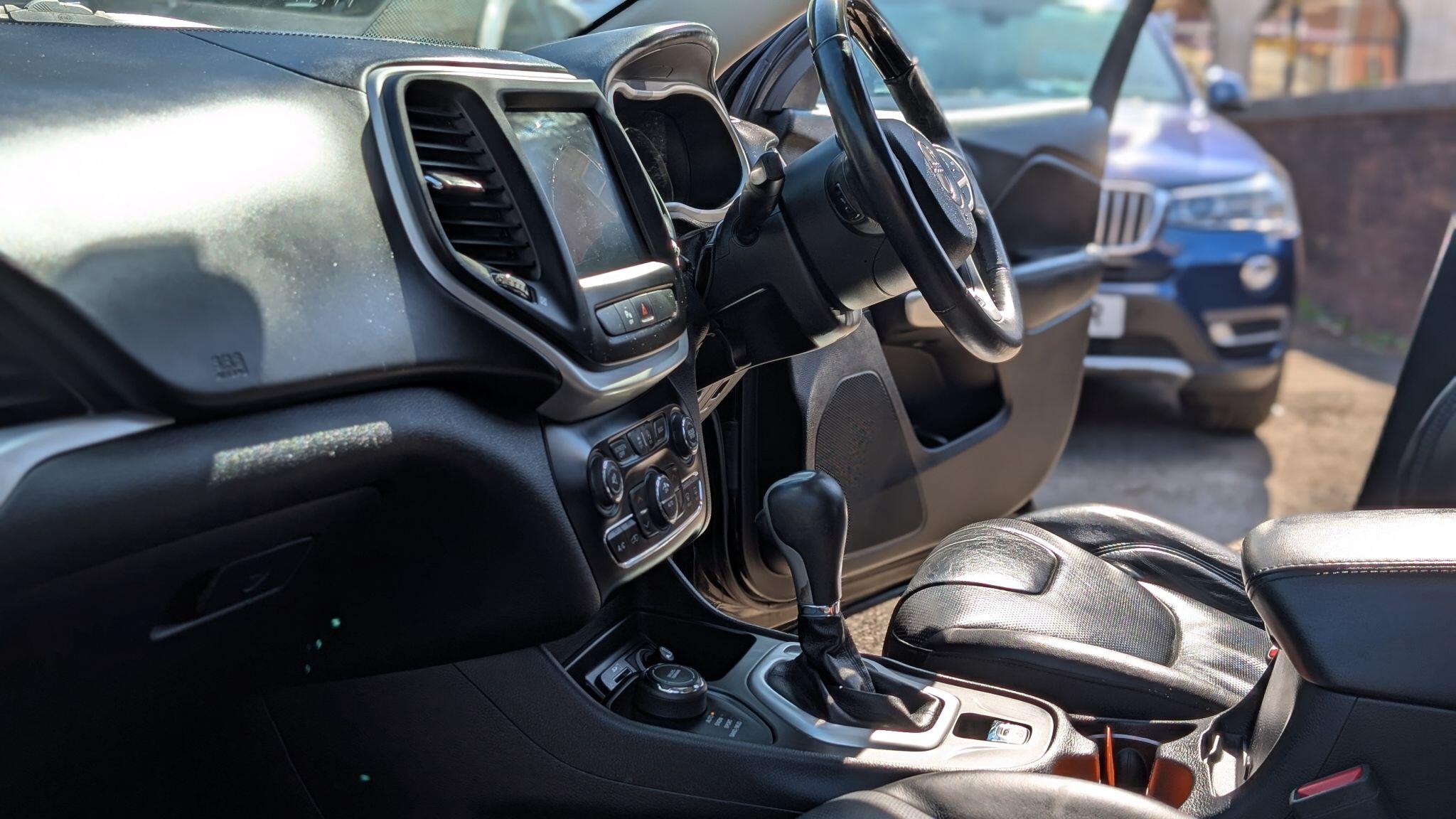 Jeep Cherokee 2.2 MultiJetII Overland Auto 4WD Euro 6 (s/s) 5dr 5dr Automatic 2026