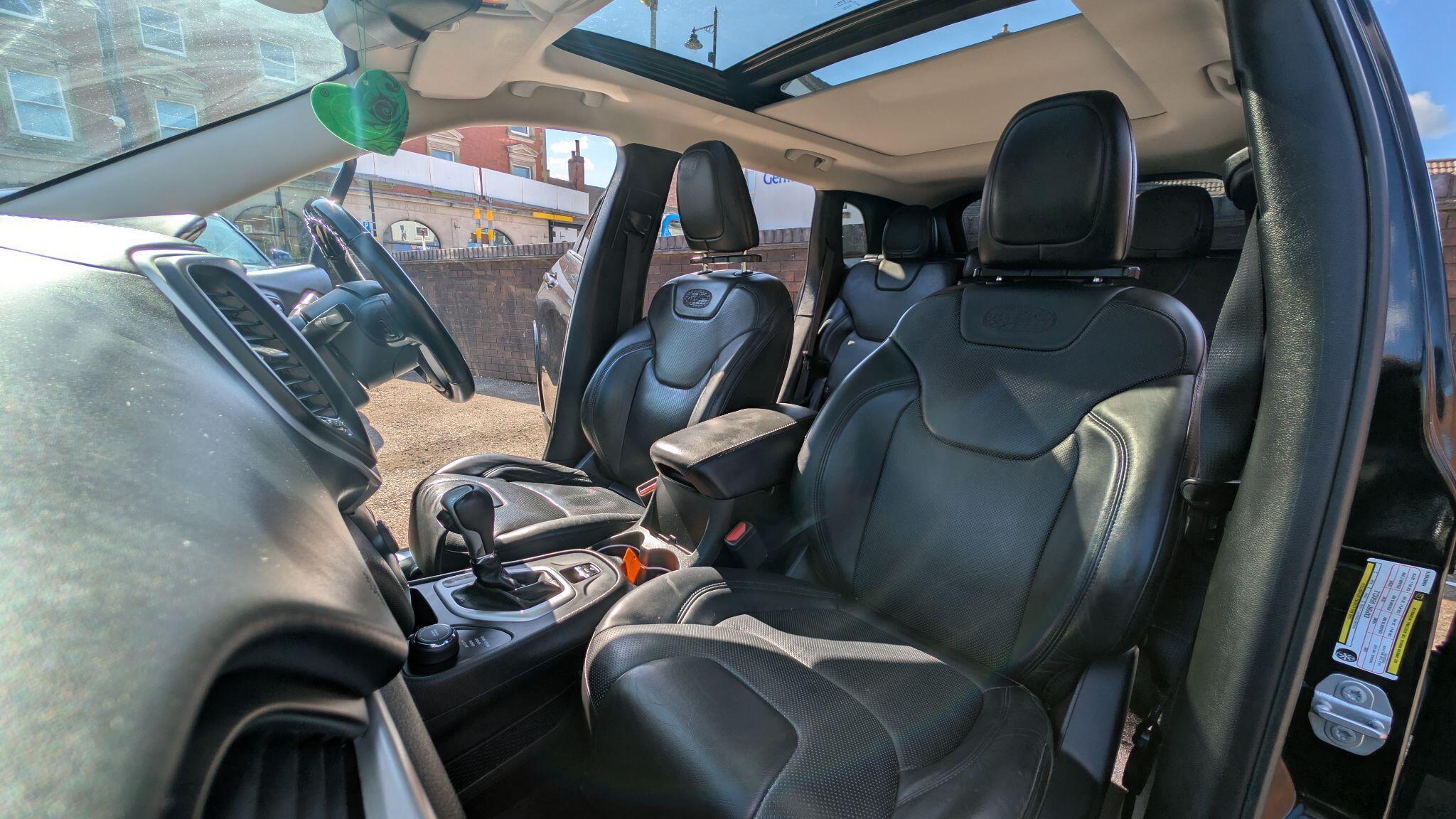 Jeep Cherokee 2.2 MultiJetII Overland Auto 4WD Euro 6 (s/s) 5dr 5dr Automatic 2026