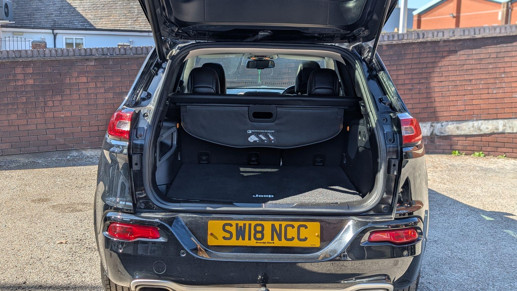 Jeep Cherokee 2.2 MultiJetII Overland Auto 4WD Euro 6 (s/s) 5dr 5dr Automatic 2026